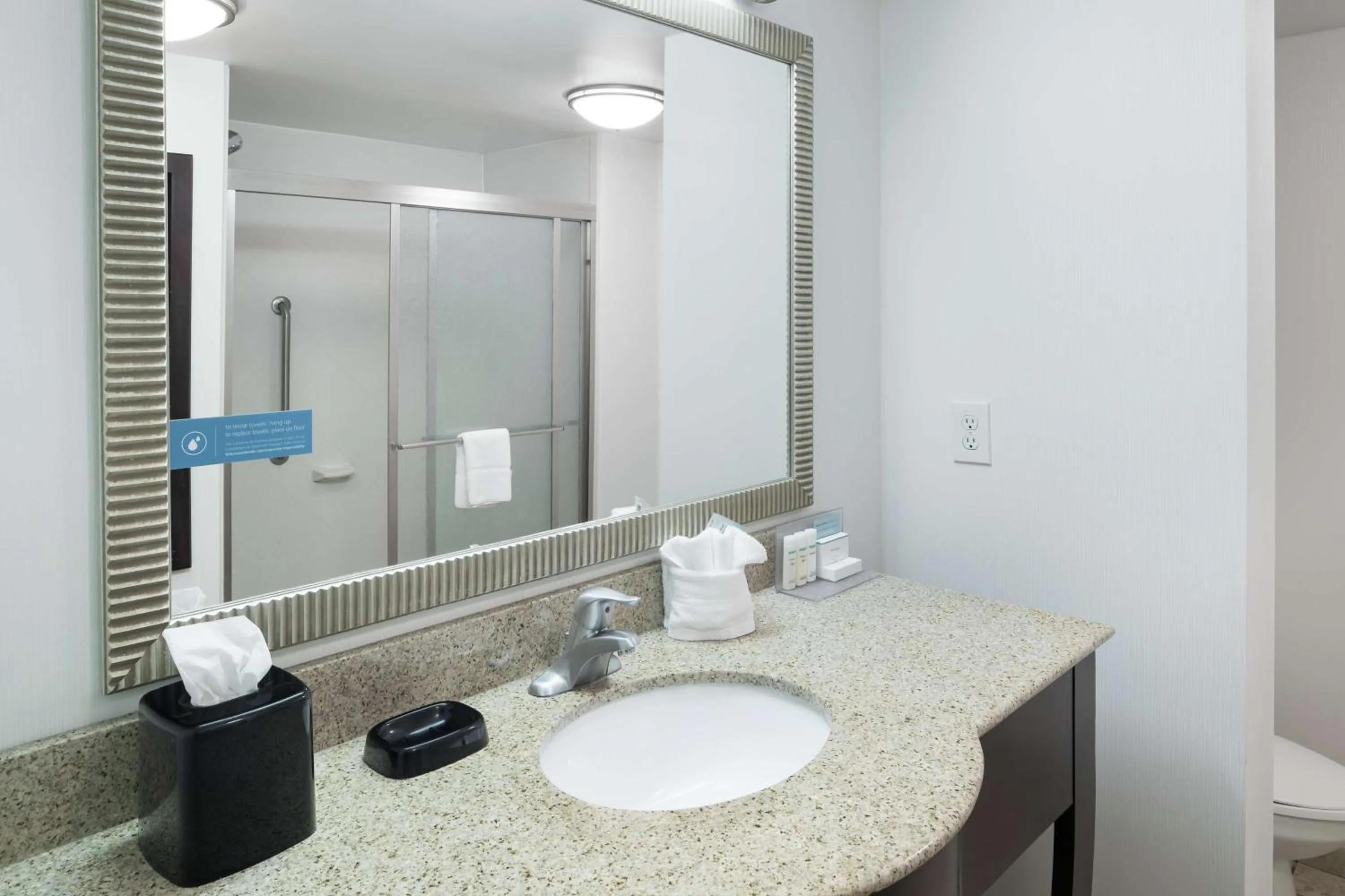 Bathroom in Hampton Inn & Suites Panama City Beach-Pier Park Area