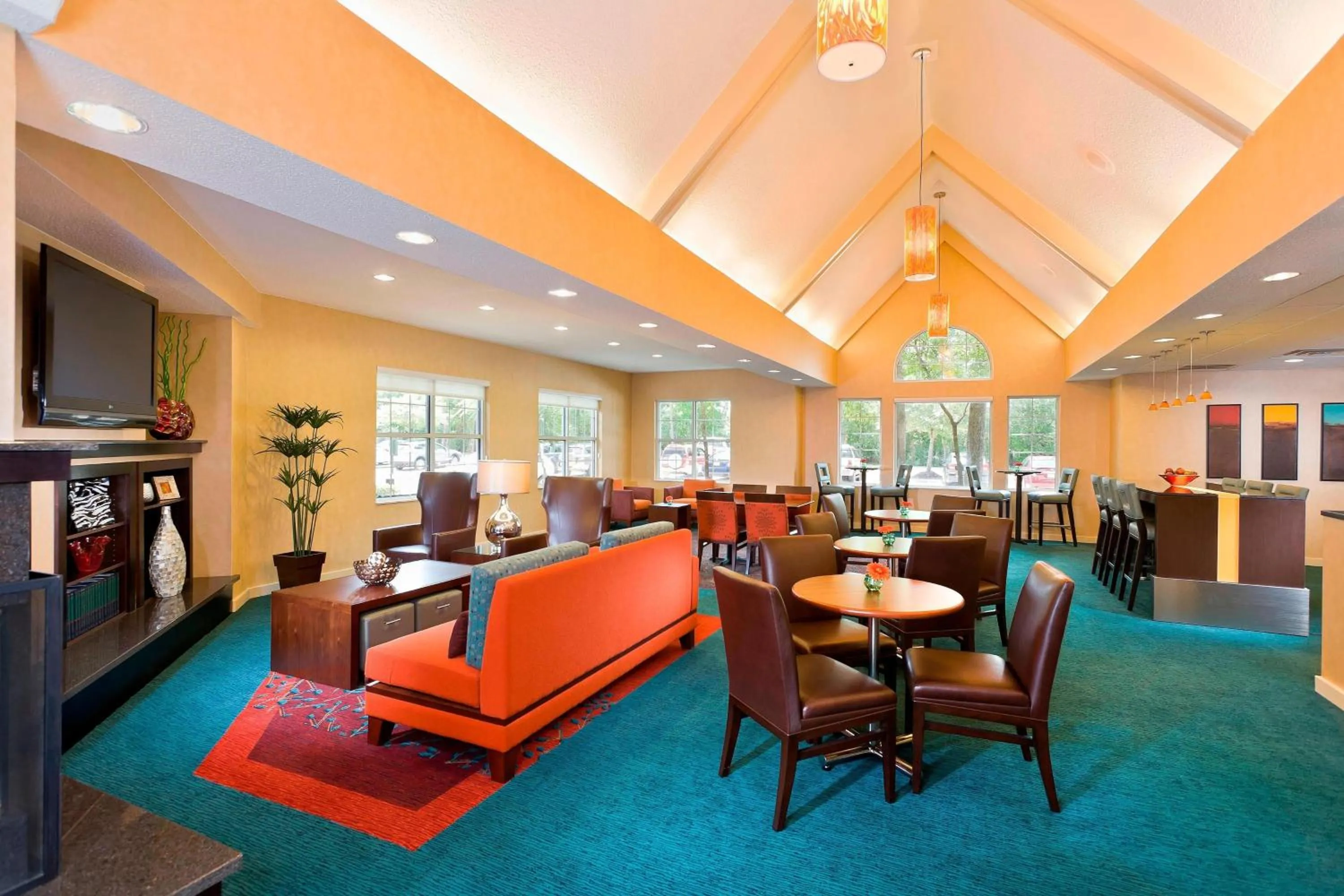 Restaurant/places to eat in Residence Inn by Marriott Houston The Woodlands/Lake Front Circle