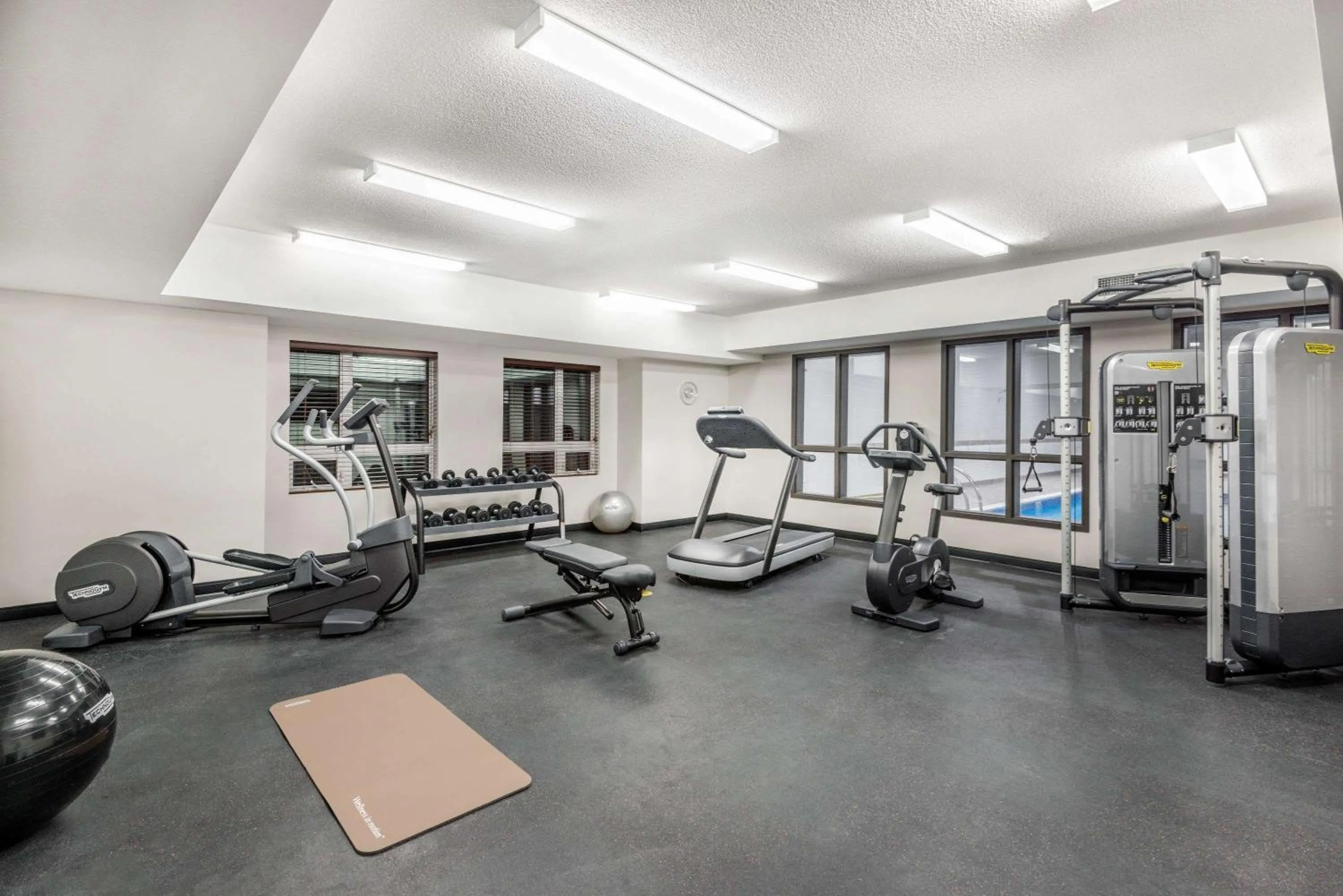 Fitness centre/facilities in Microtel Inn & Suites by Wyndham Sudbury