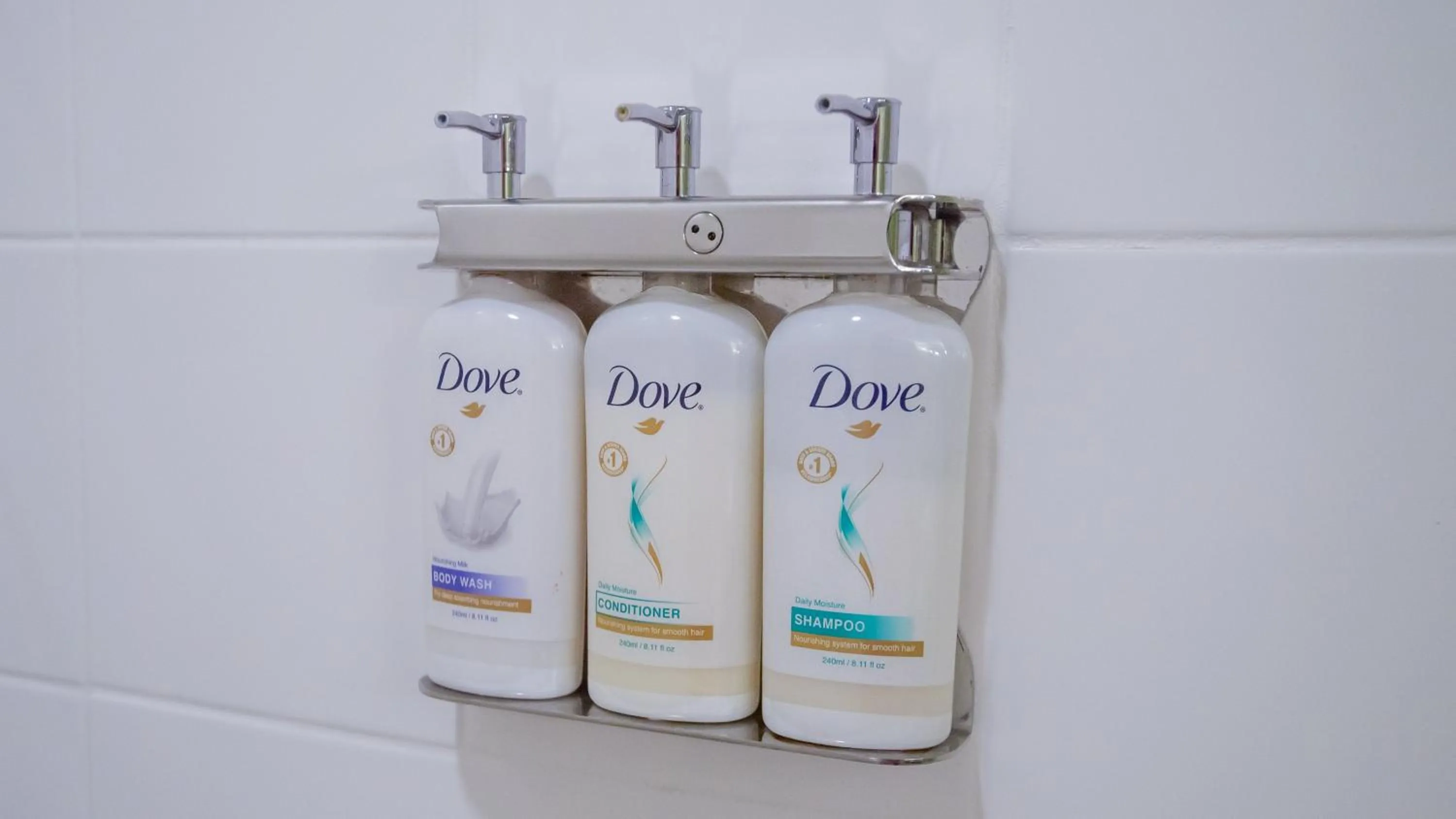 Bedroom in Holiday Inn Express Hickory - Hickory Mart by IHG