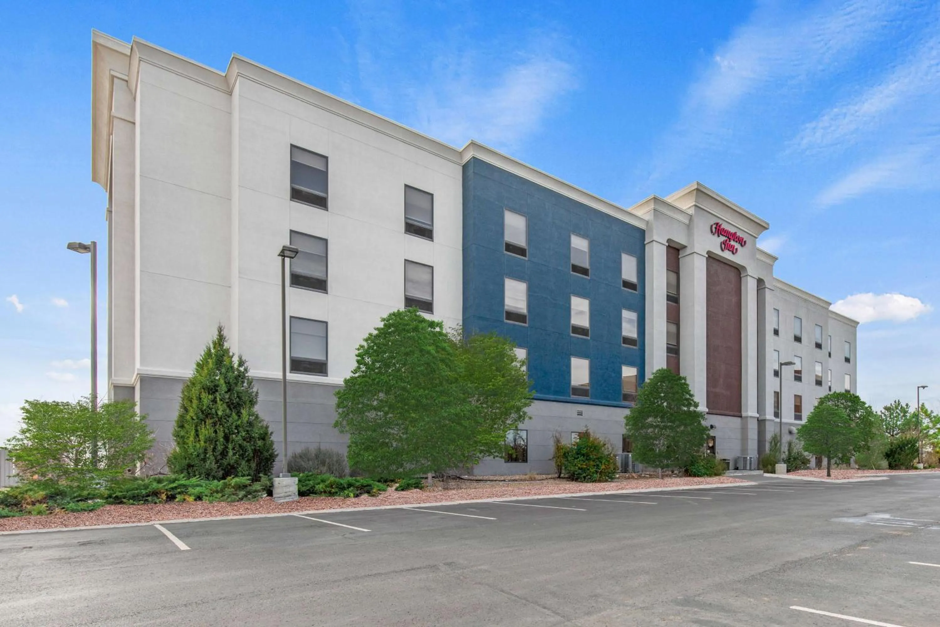 Property building in Hampton Inn Denver Northeast-Brighton