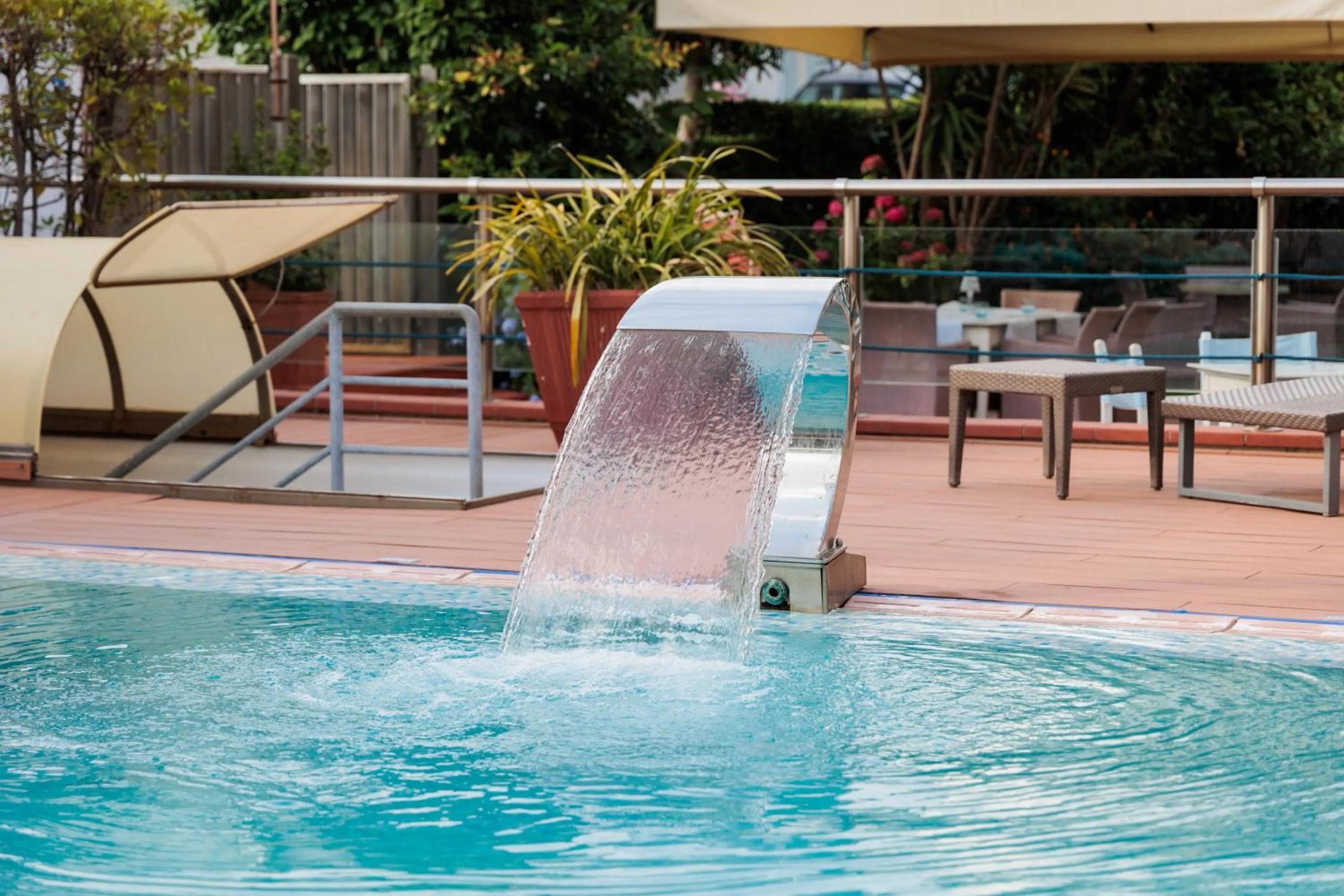 Swimming pool in Hotel Eden