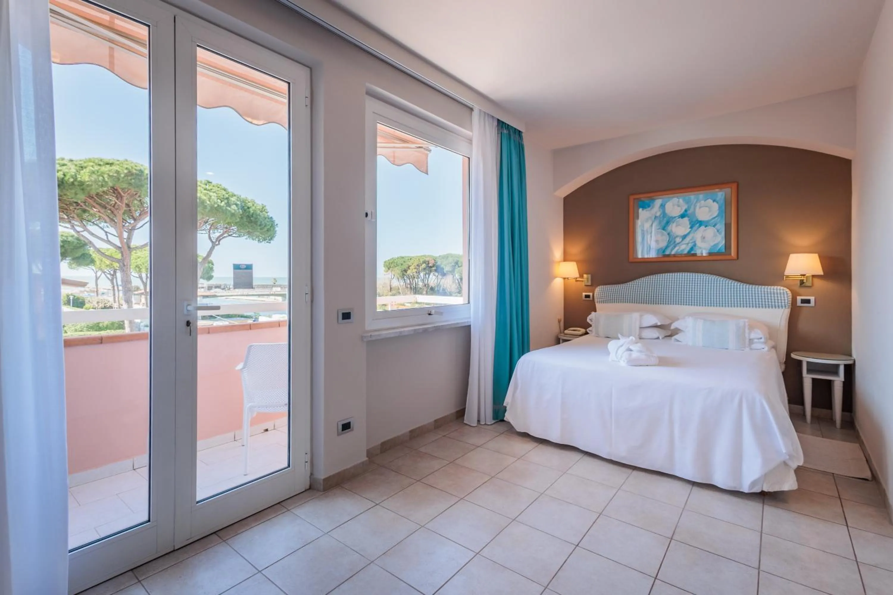 Bed in Hotel Eden