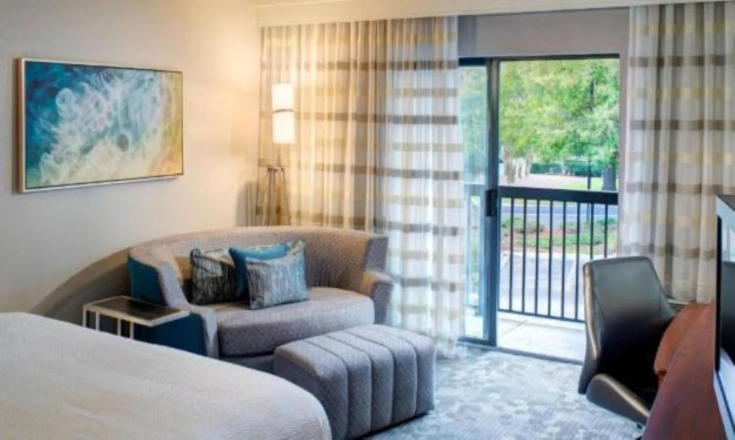 Balcony/Terrace, Bed in Courtyard by Marriott Columbia Northeast/Fort Jackson Area