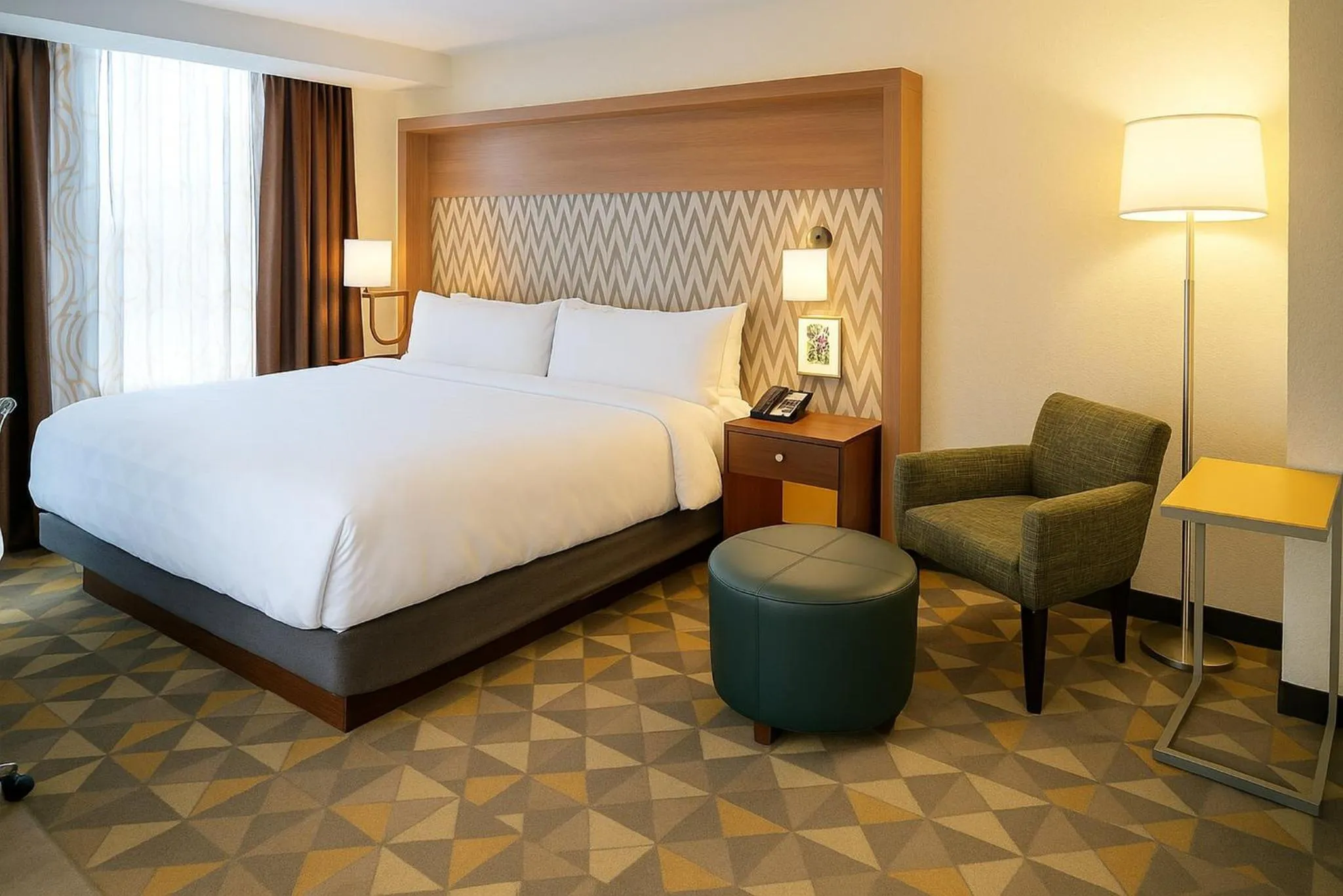 Photo of the whole room, Bed in Holiday Inn Portland- I-5 S Wilsonville by IHG