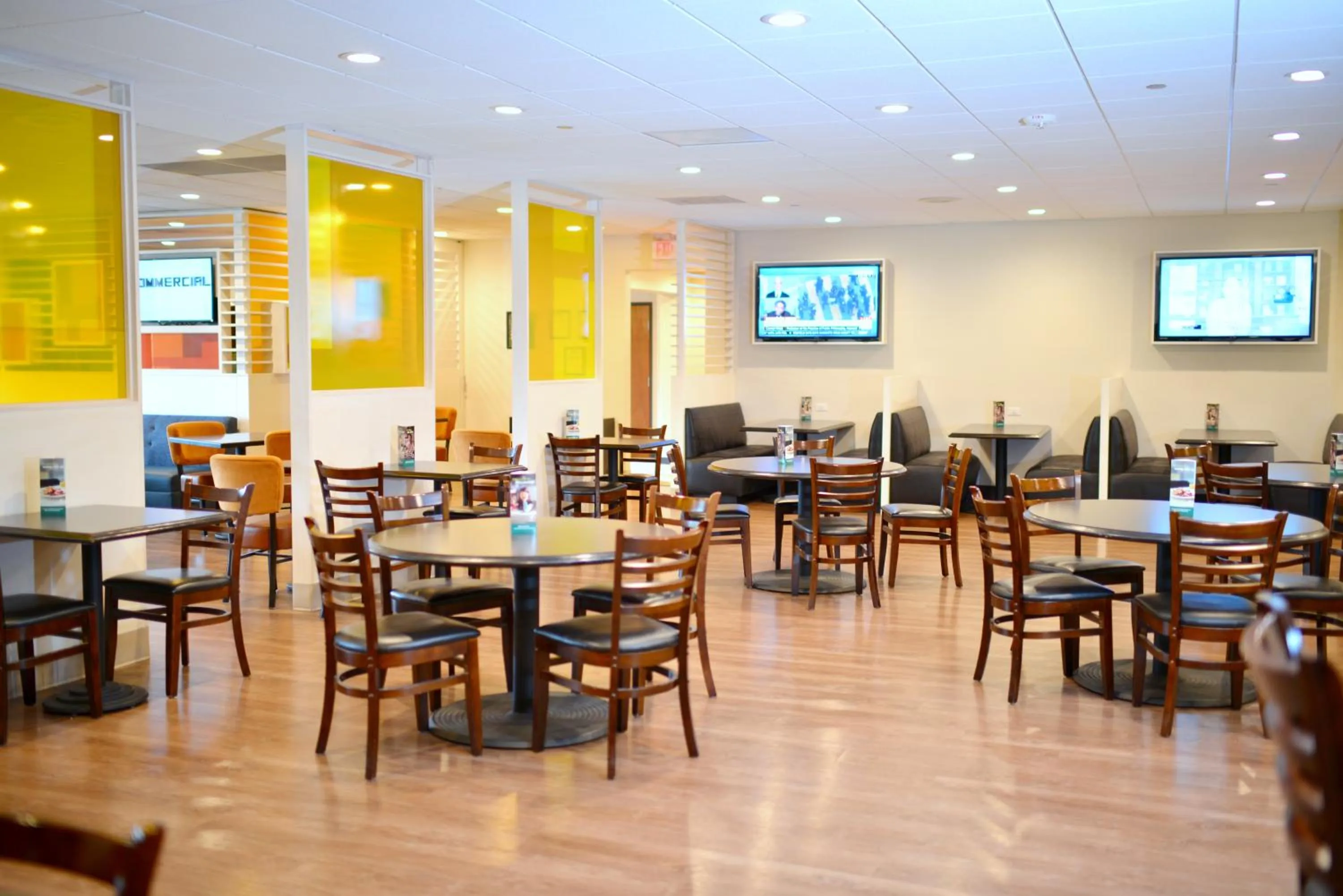 Restaurant/places to eat in Holiday Inn Portland- I-5 S Wilsonville by IHG