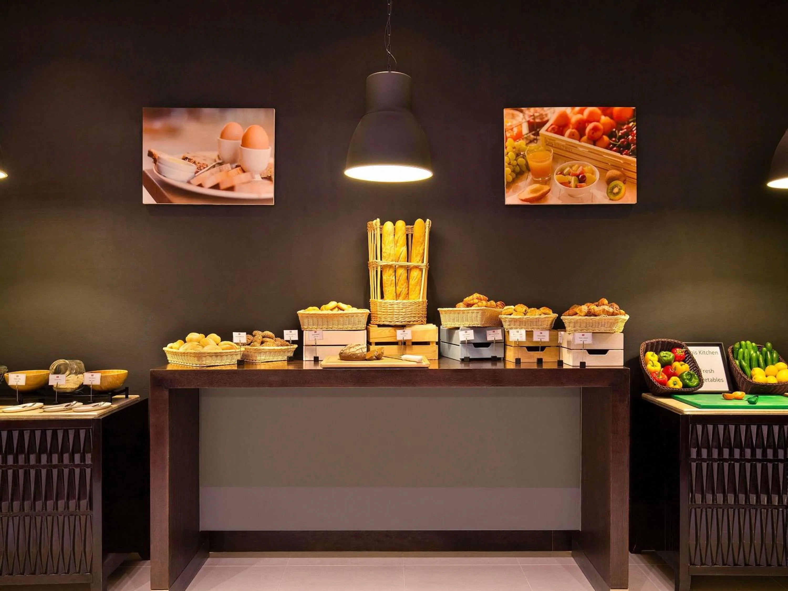 Restaurant/places to eat in ibis Dubai Al Rigga