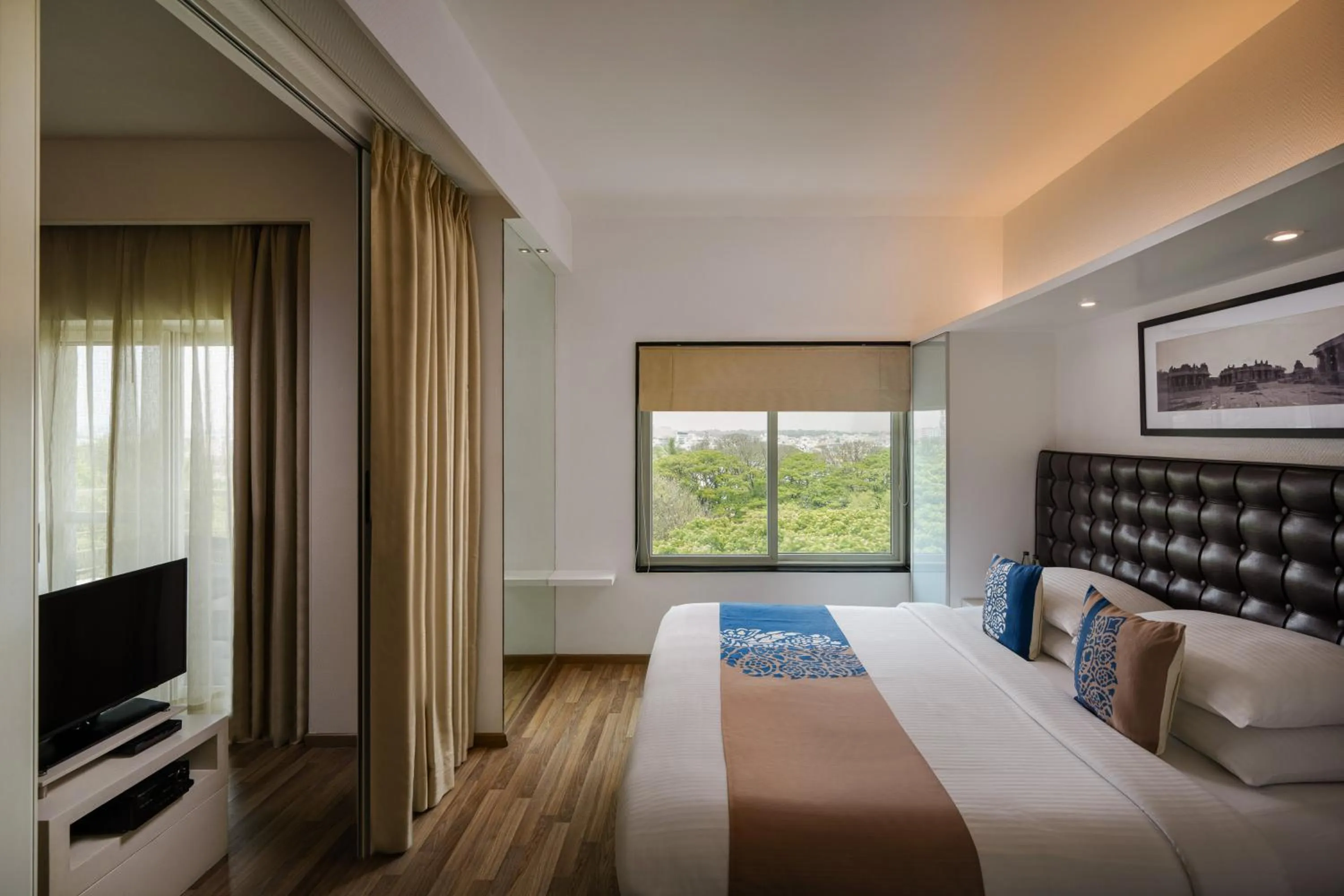 Bed in Grand Mercure Bangalore - An Accor Brand