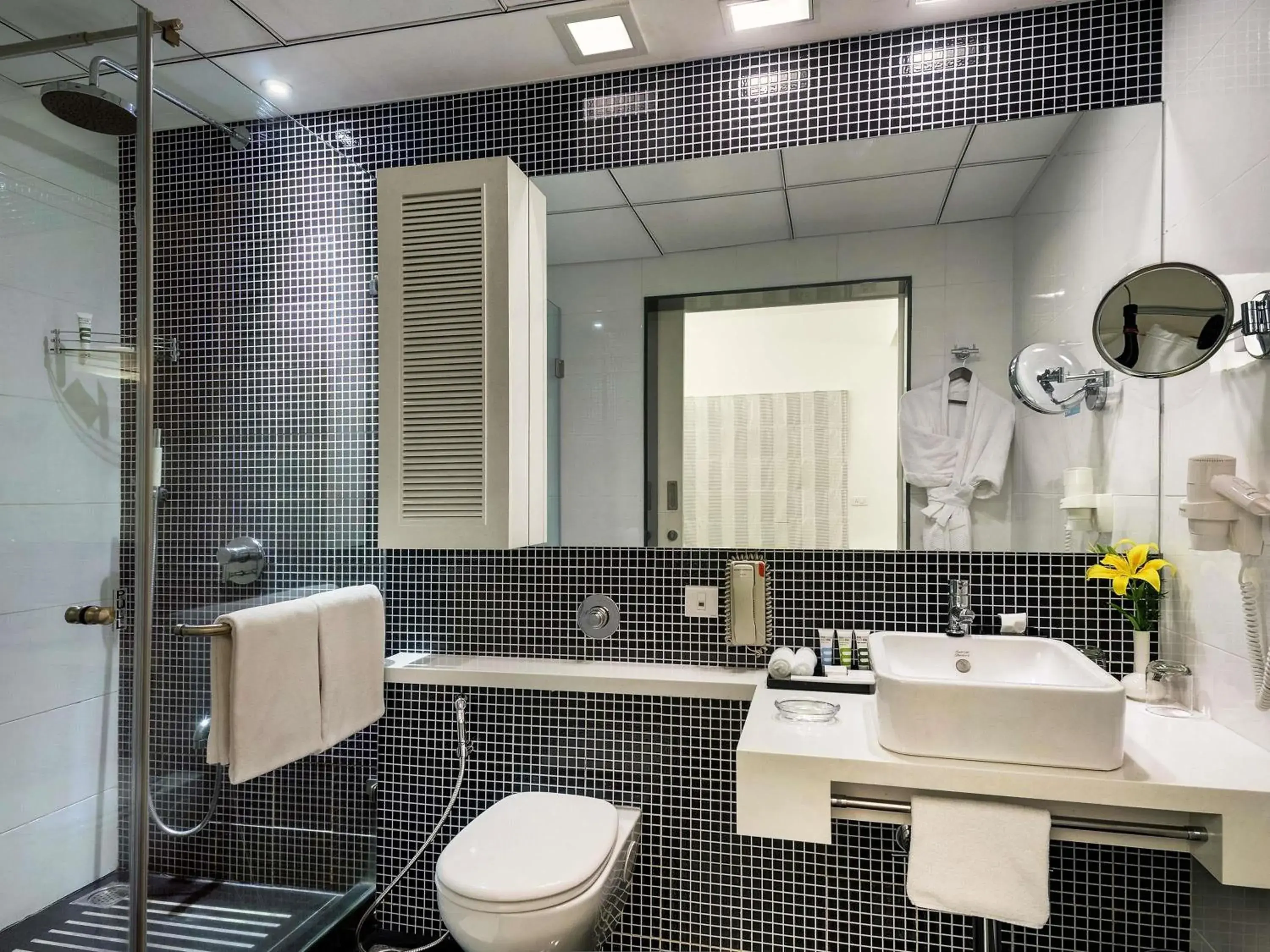 One Bedroom Suite without Balcony with 20% discount on food and soft beverages and spa - single occupancy in Grand Mercure Bangalore - An Accor Brand One Bedroom Suite without Balcony with 20% discount on food and soft beverages and spa - single occupancy in Grand Mercure Bangalore - An Accor Brand