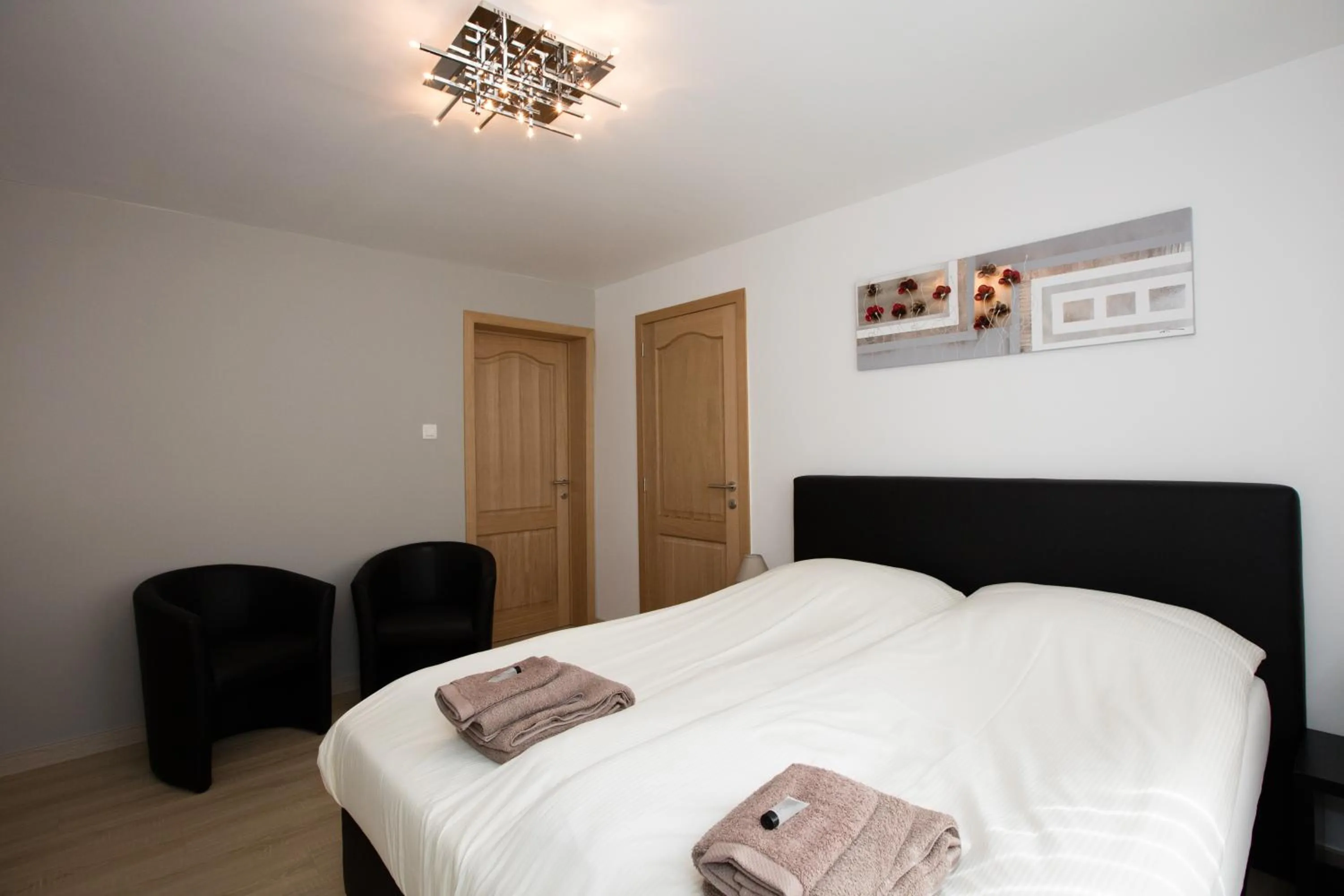 Bedroom, Bed in Elysian