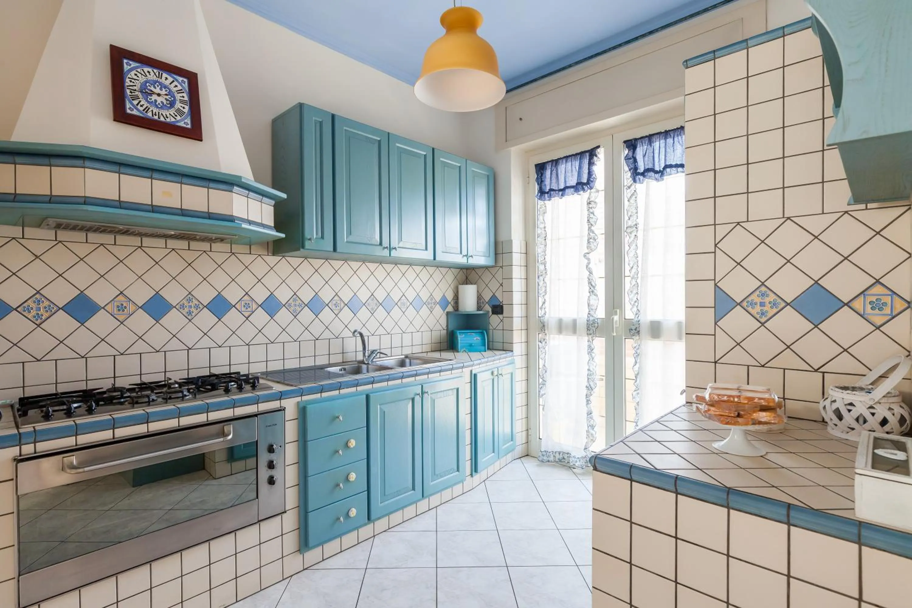 Communal lounge/ TV room in Casa Vacanze Giramondo