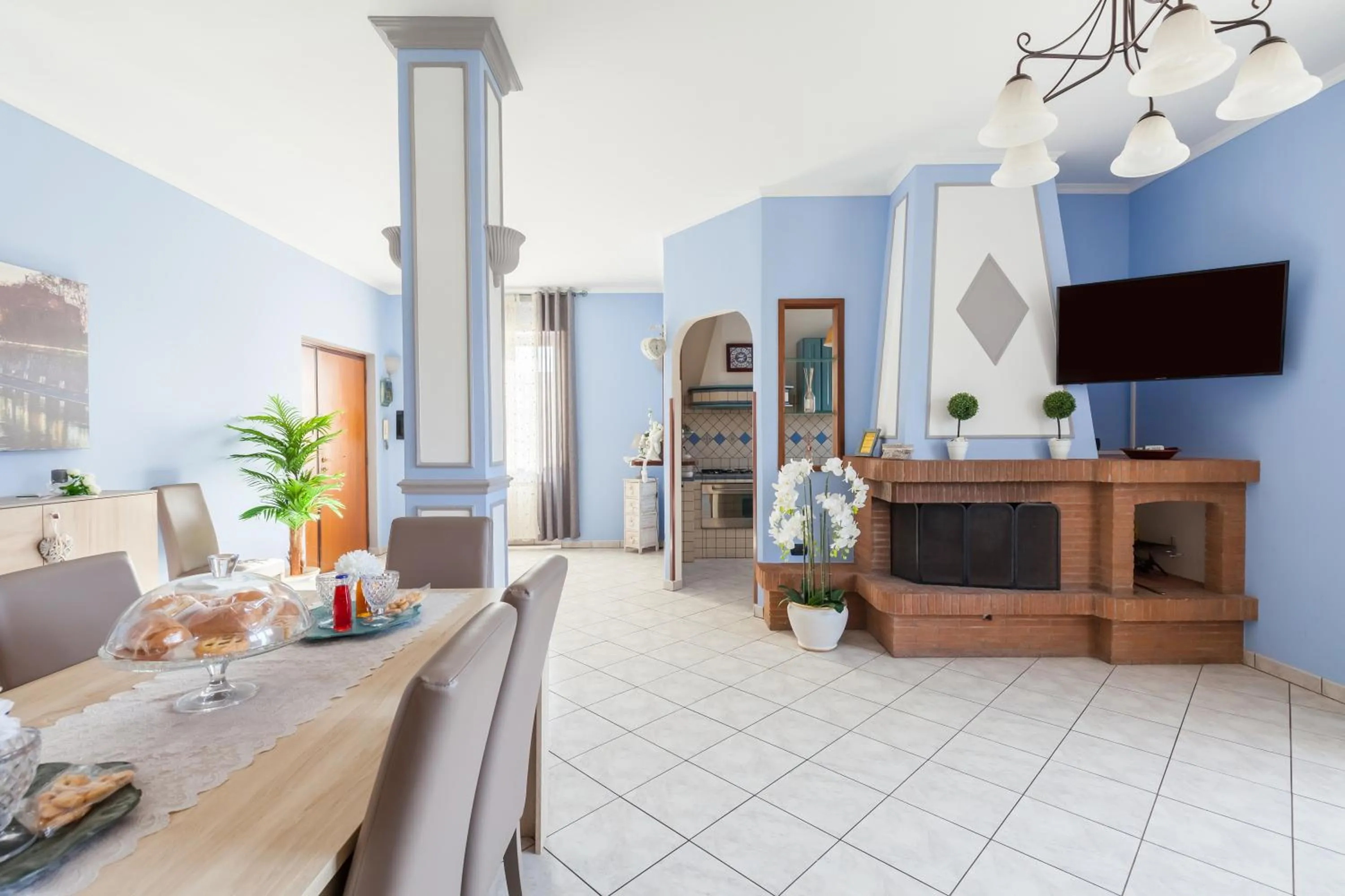 Communal lounge/ TV room in Casa Vacanze Giramondo