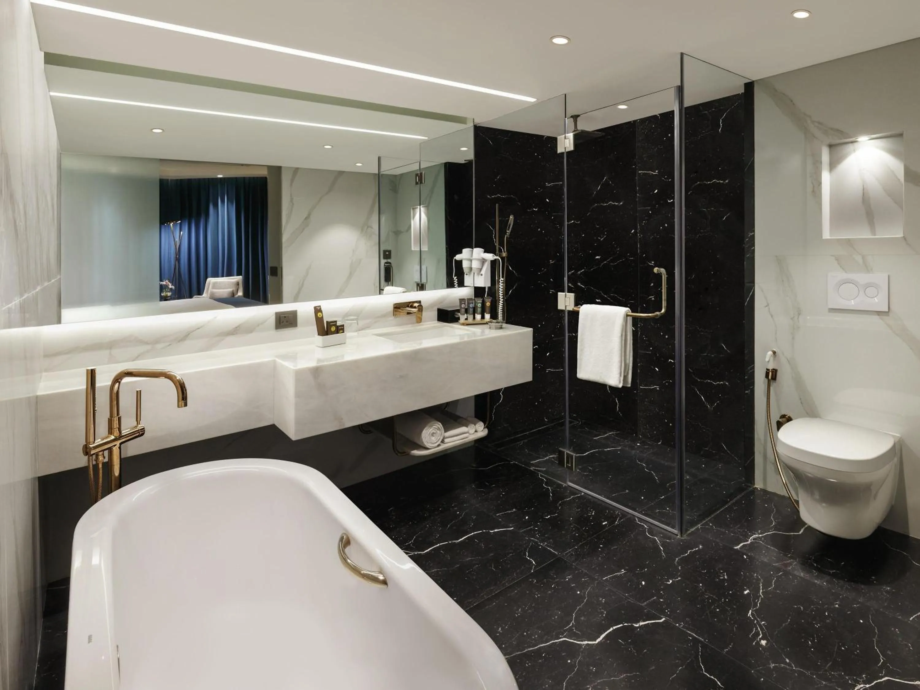 Bedroom in Novotel Mumbai Juhu Beach