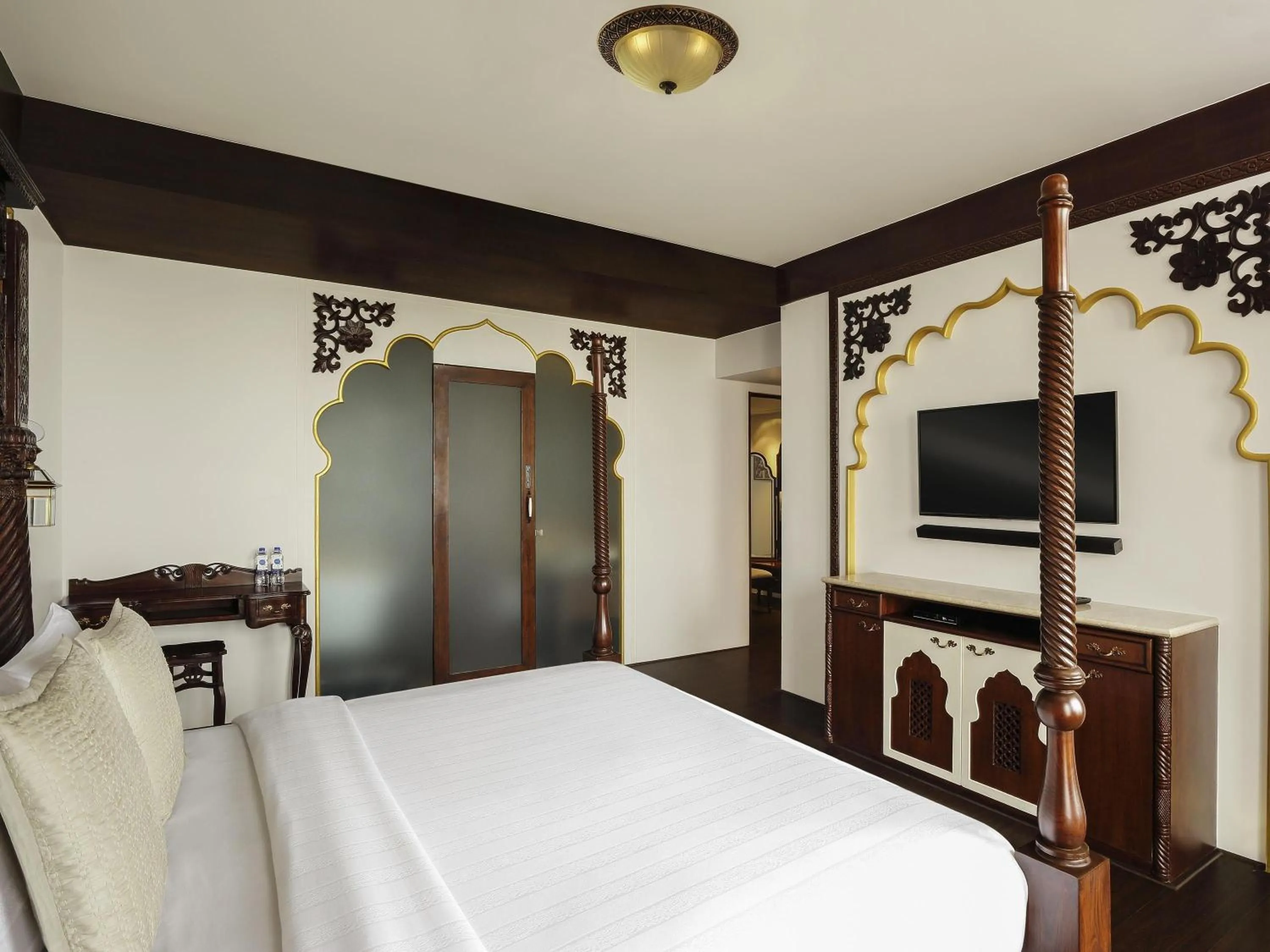 Bedroom, Bed in Novotel Mumbai Juhu Beach