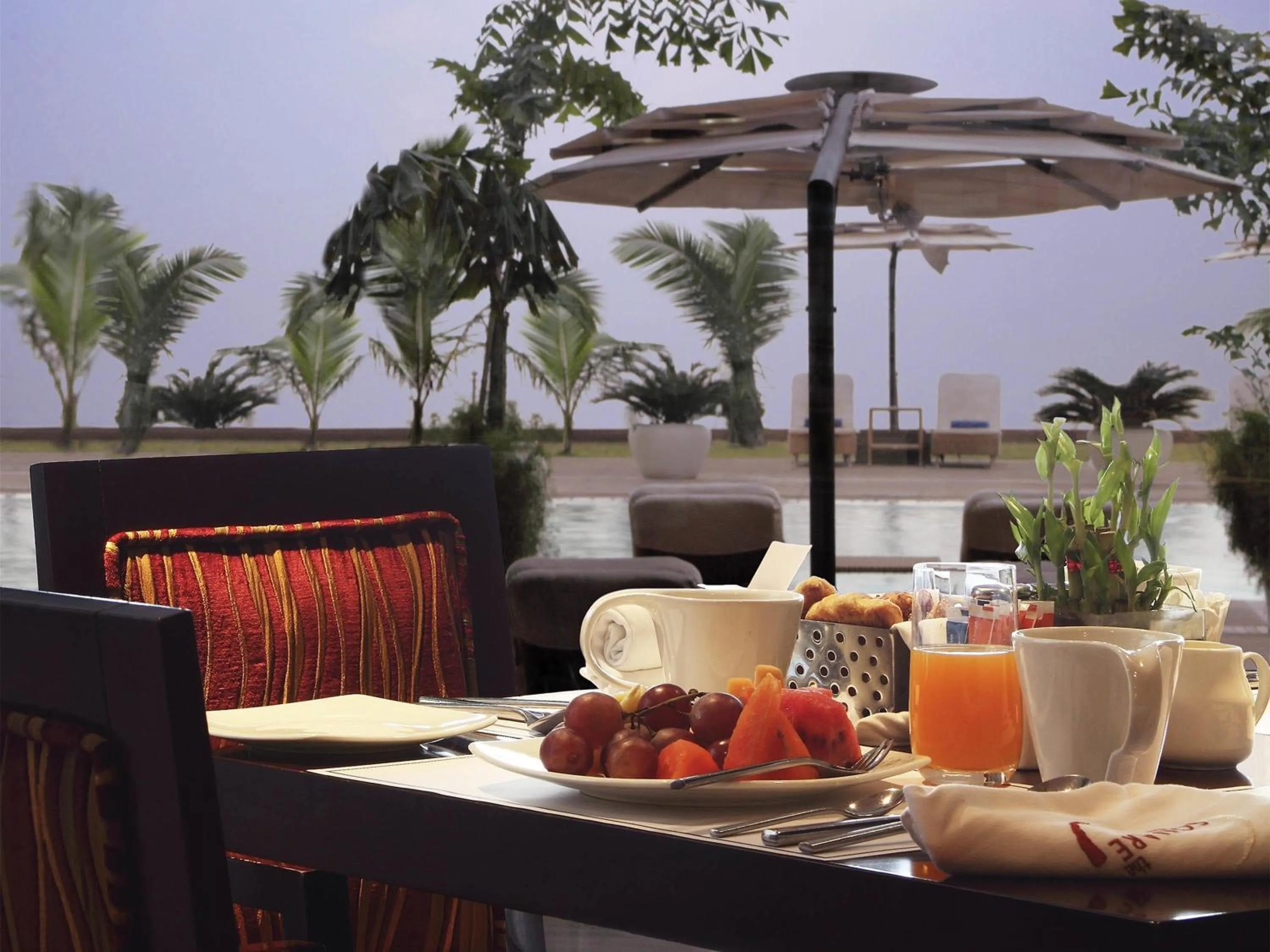 Breakfast in Novotel Mumbai Juhu Beach