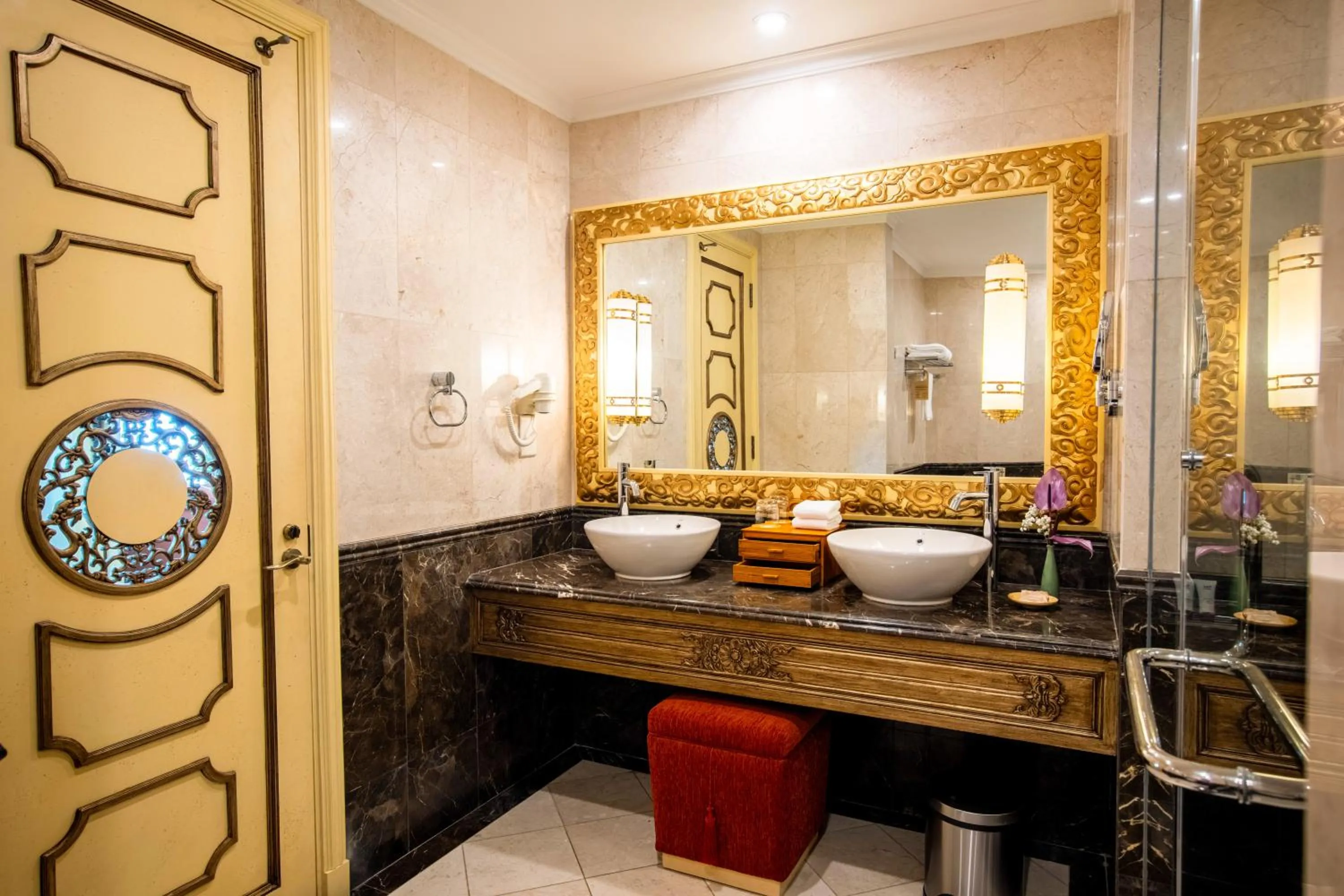 Shower in TTC Imperial Hotel