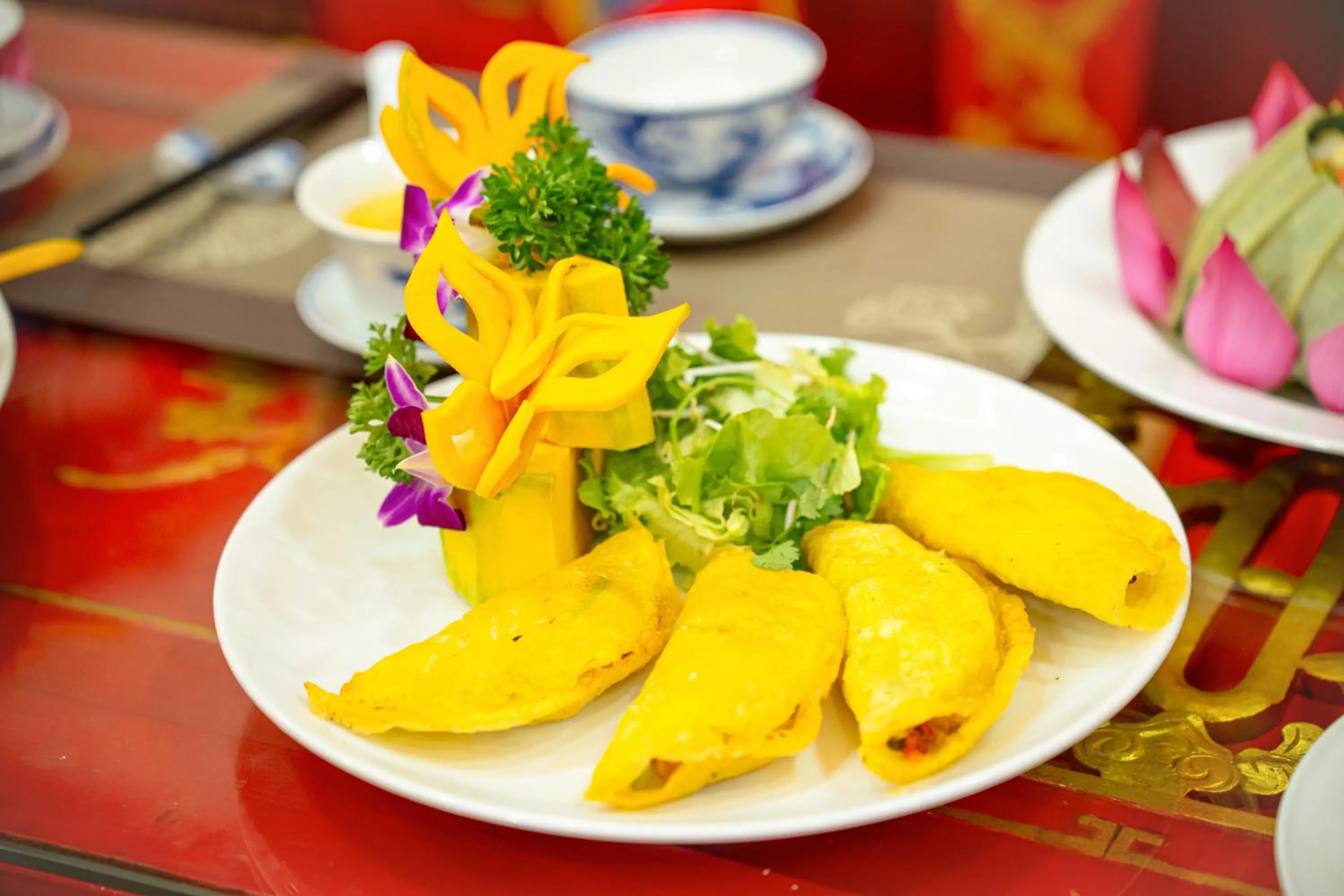 Food and drinks in TTC Imperial Hotel