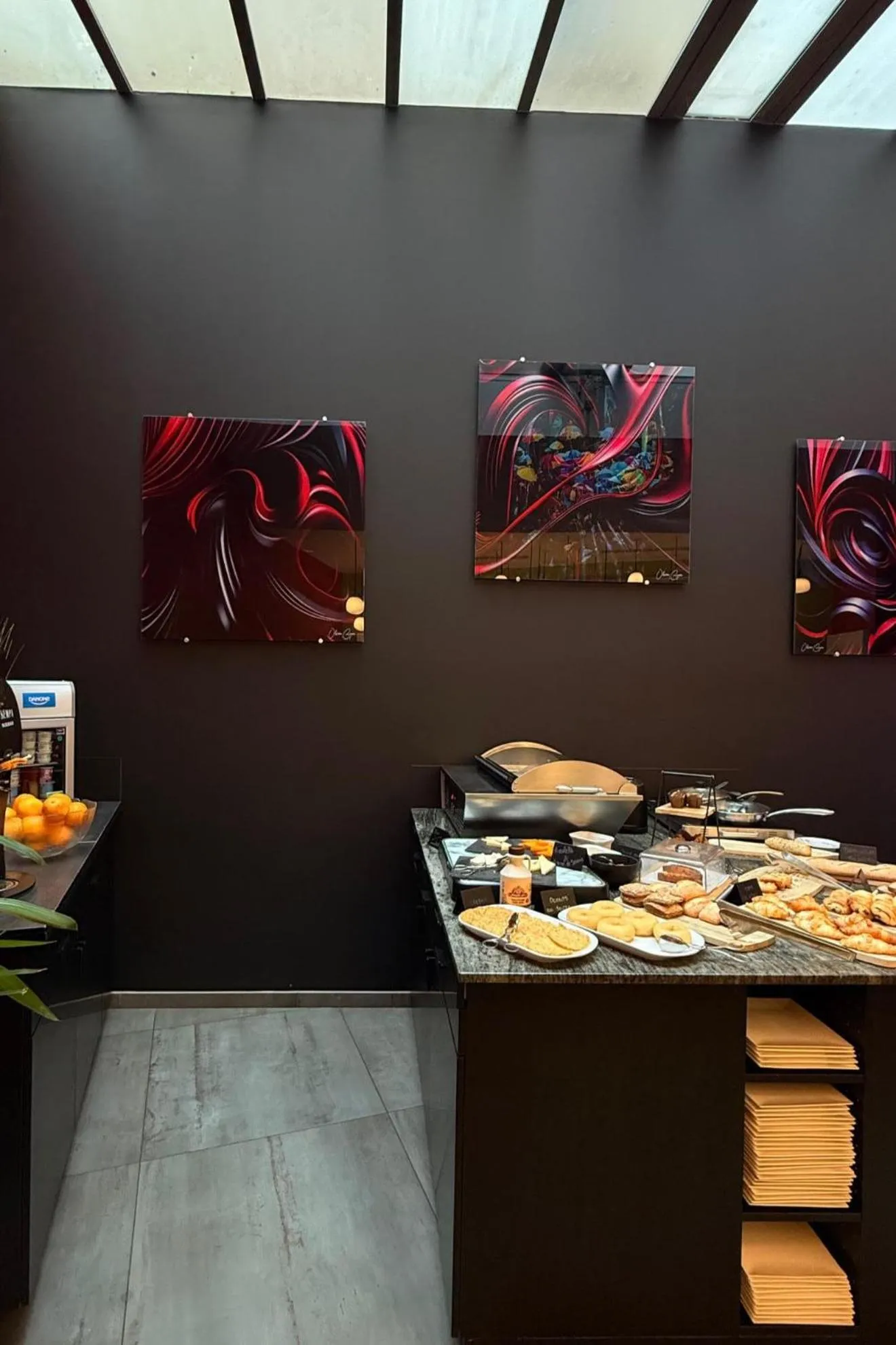 Breakfast in LOGIS Hôtel Borel