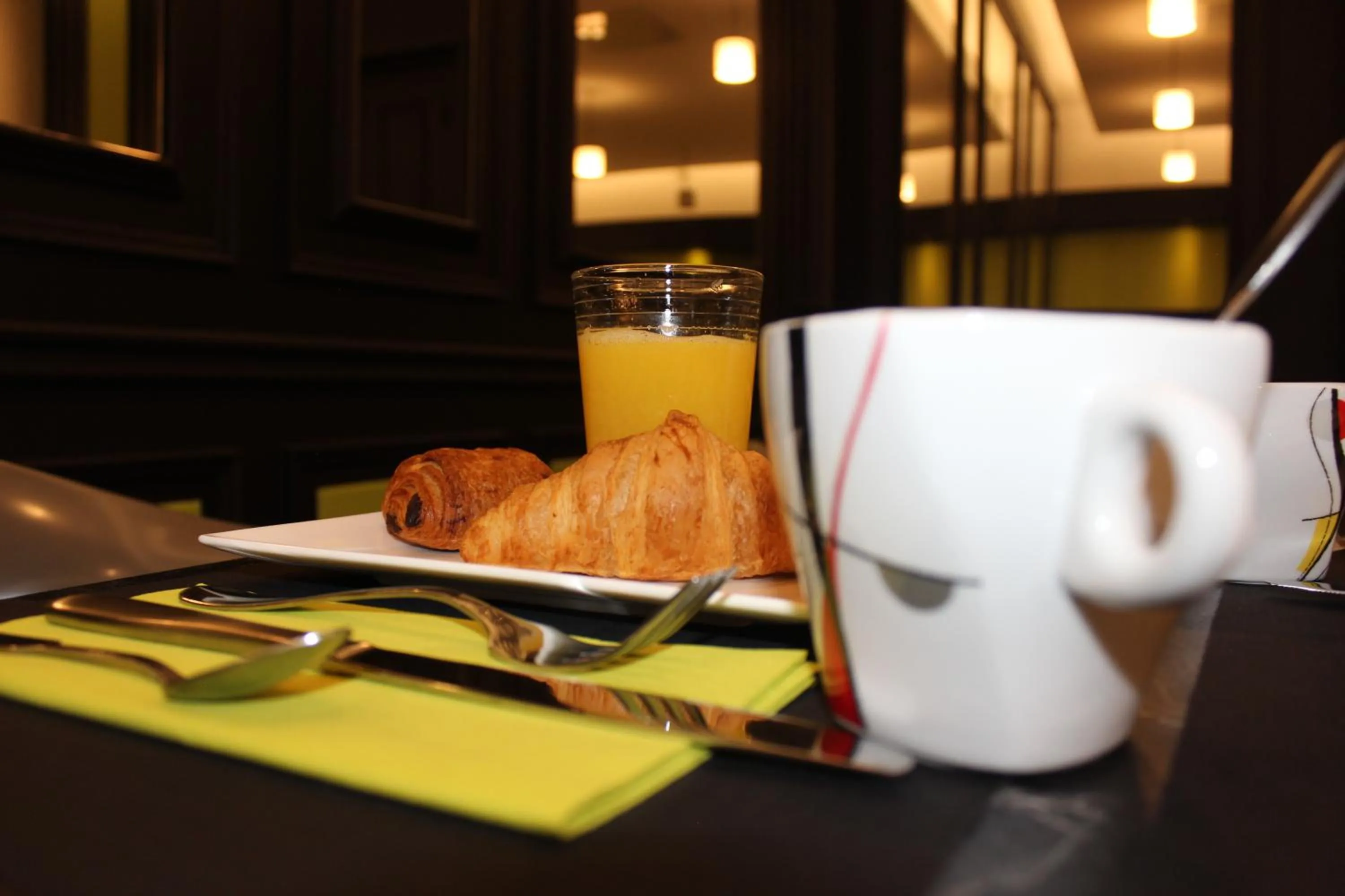 Food and drinks in LOGIS Hôtel Borel