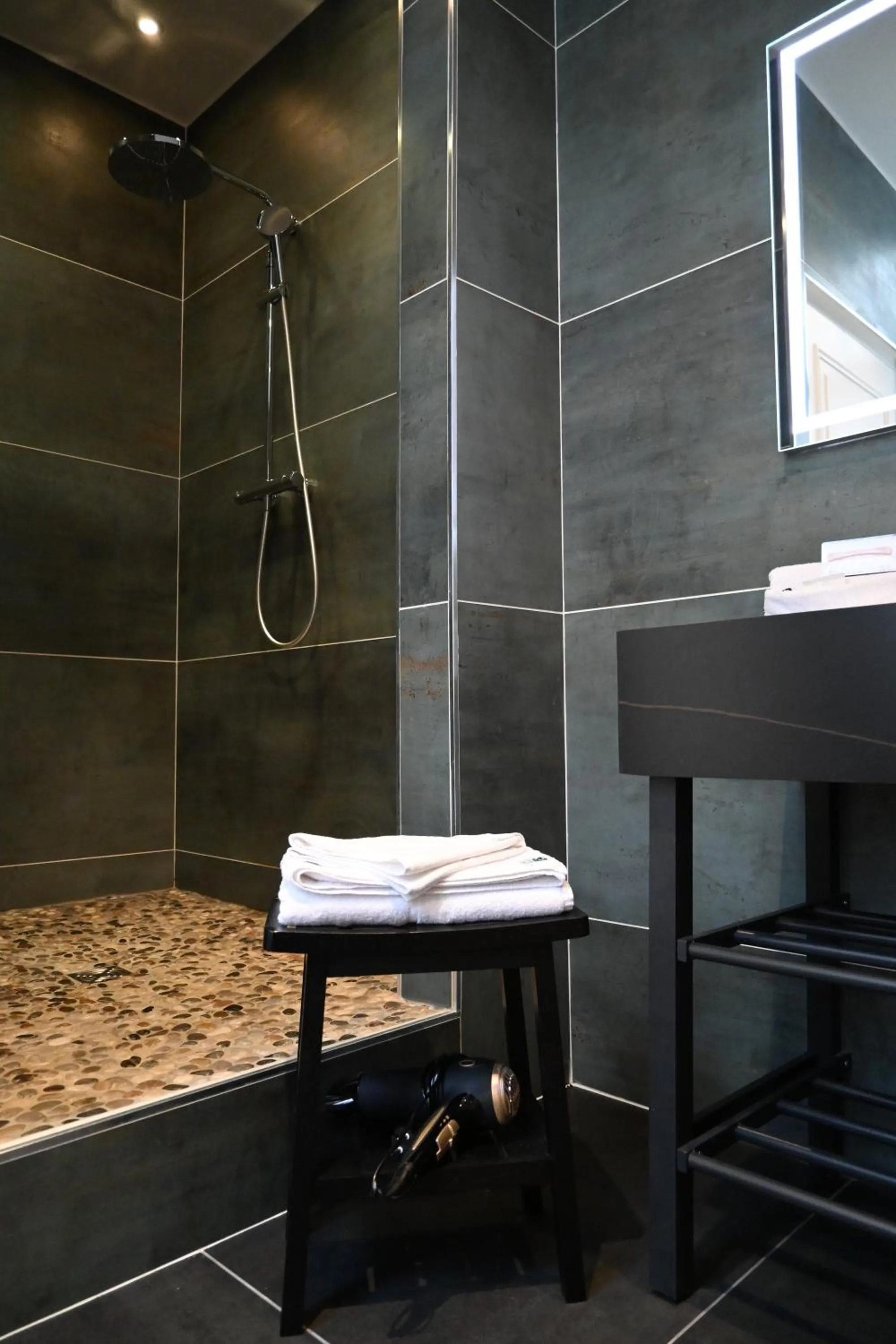 Shower in LOGIS Hôtel Borel