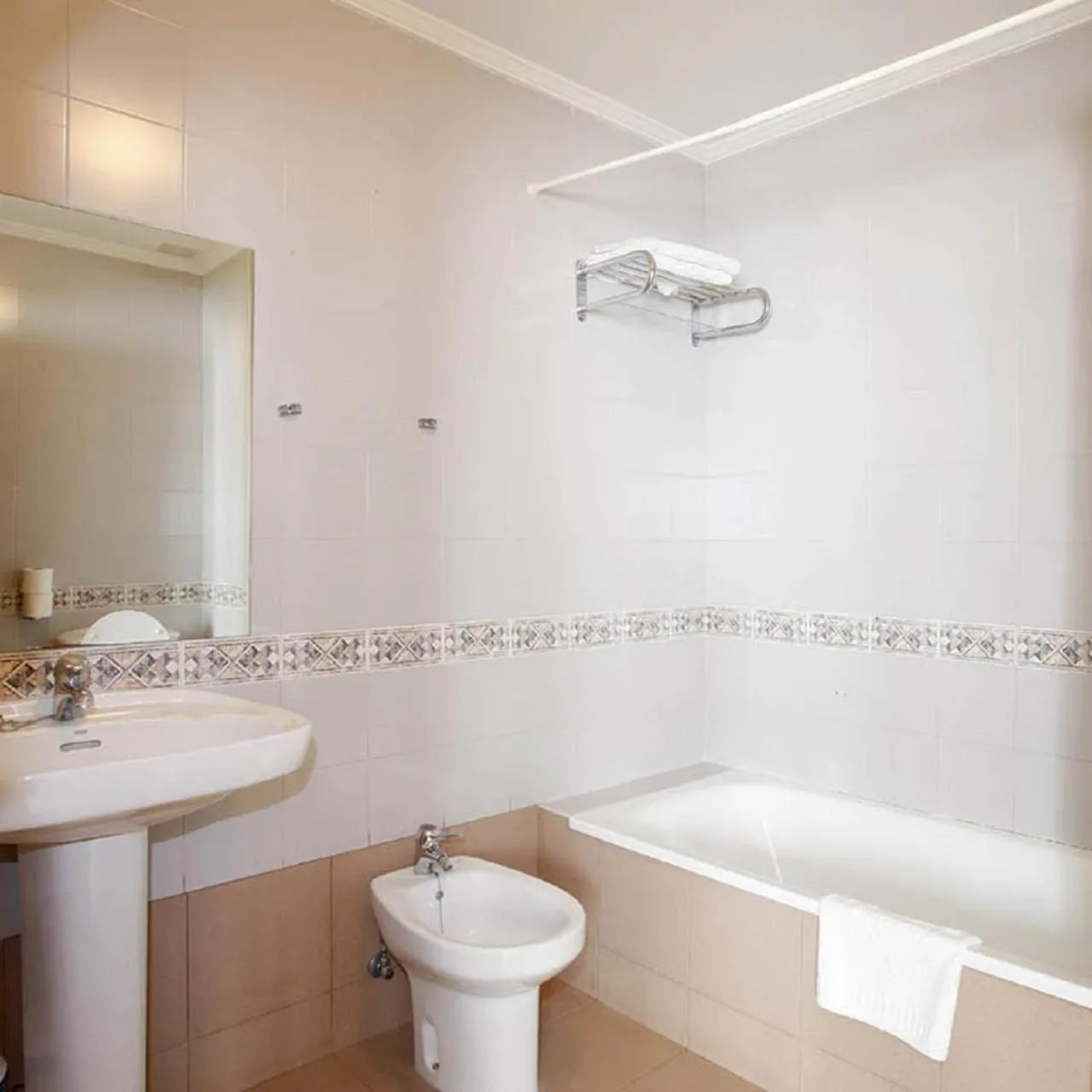 Bathroom in Apartamentos Marina