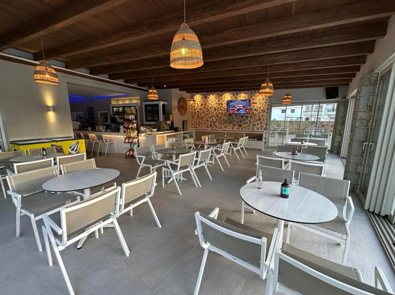 Restaurant/places to eat in Argiri Resort Hotel & Apartments