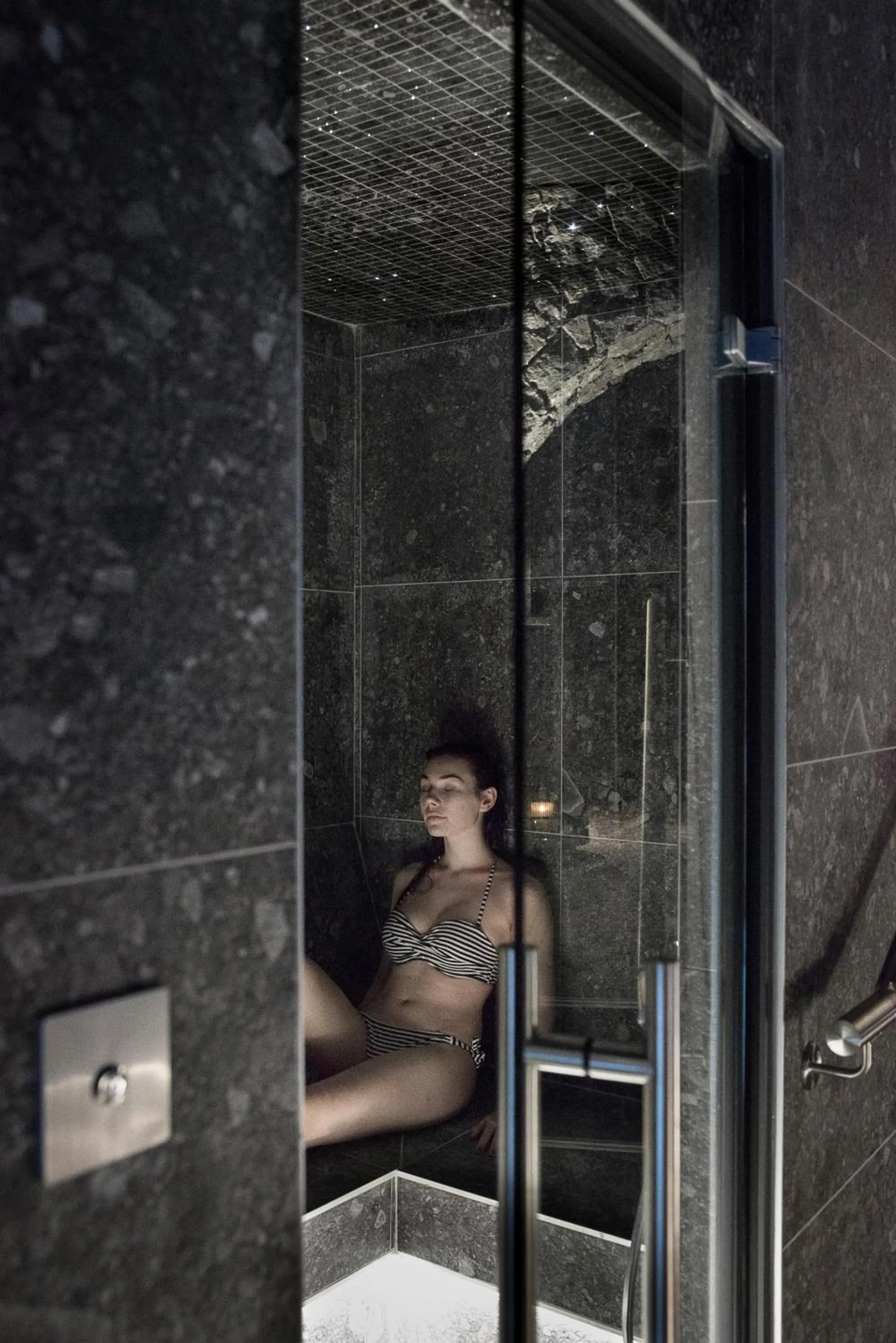 Steam room in Petit Hôtel Confidentiel