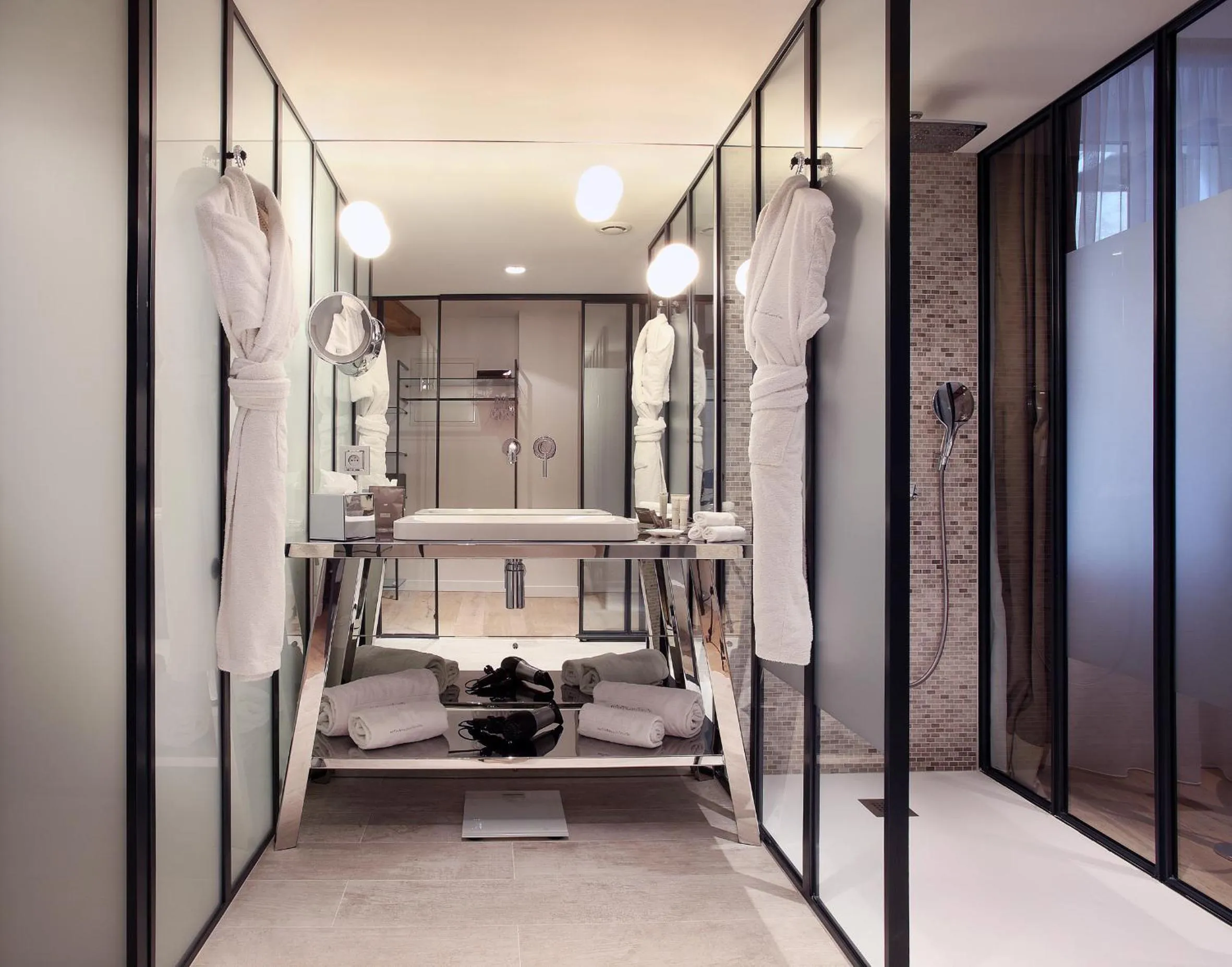 Bathroom in Petit Hôtel Confidentiel