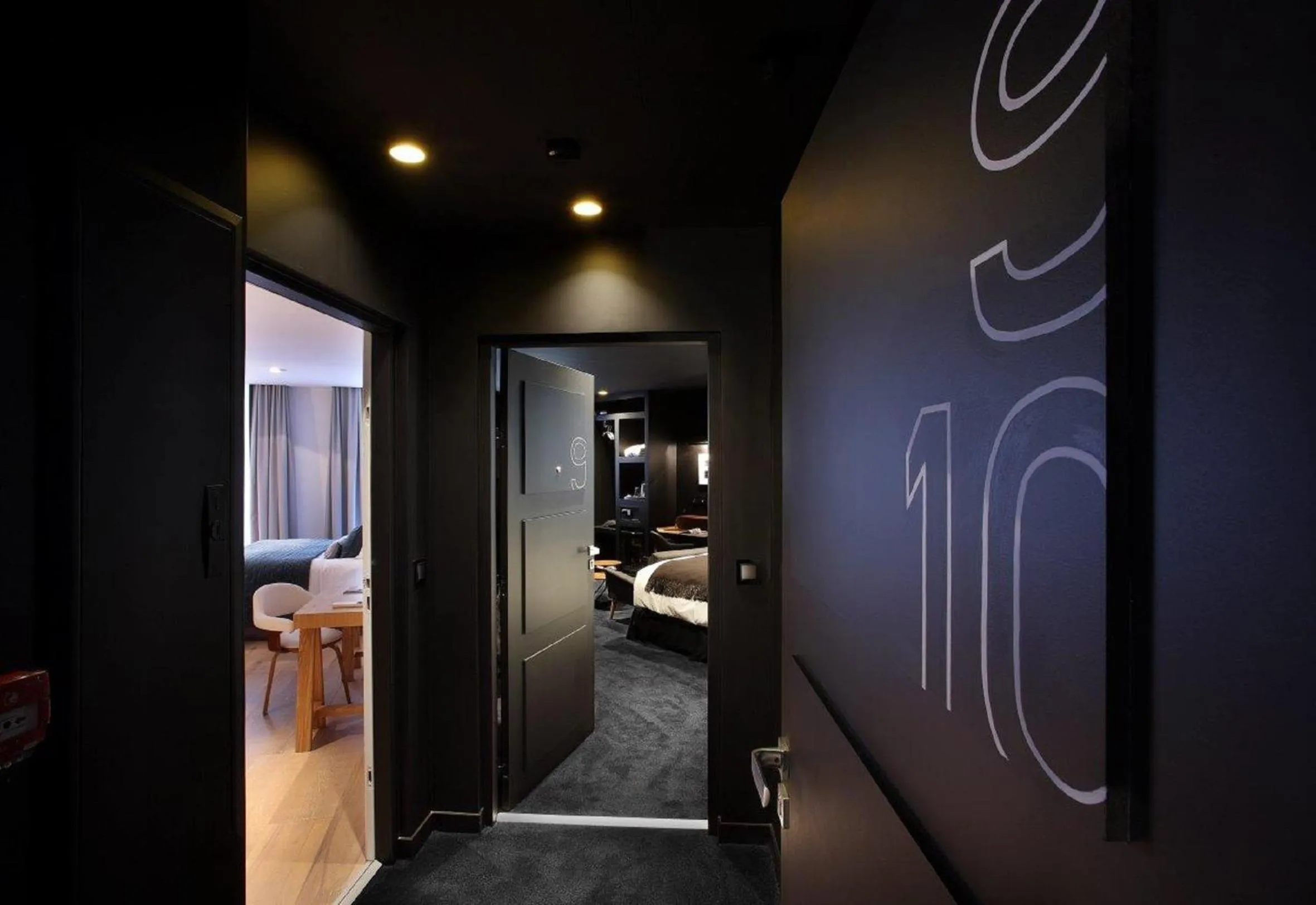 Photo of the whole room in Petit Hôtel Confidentiel