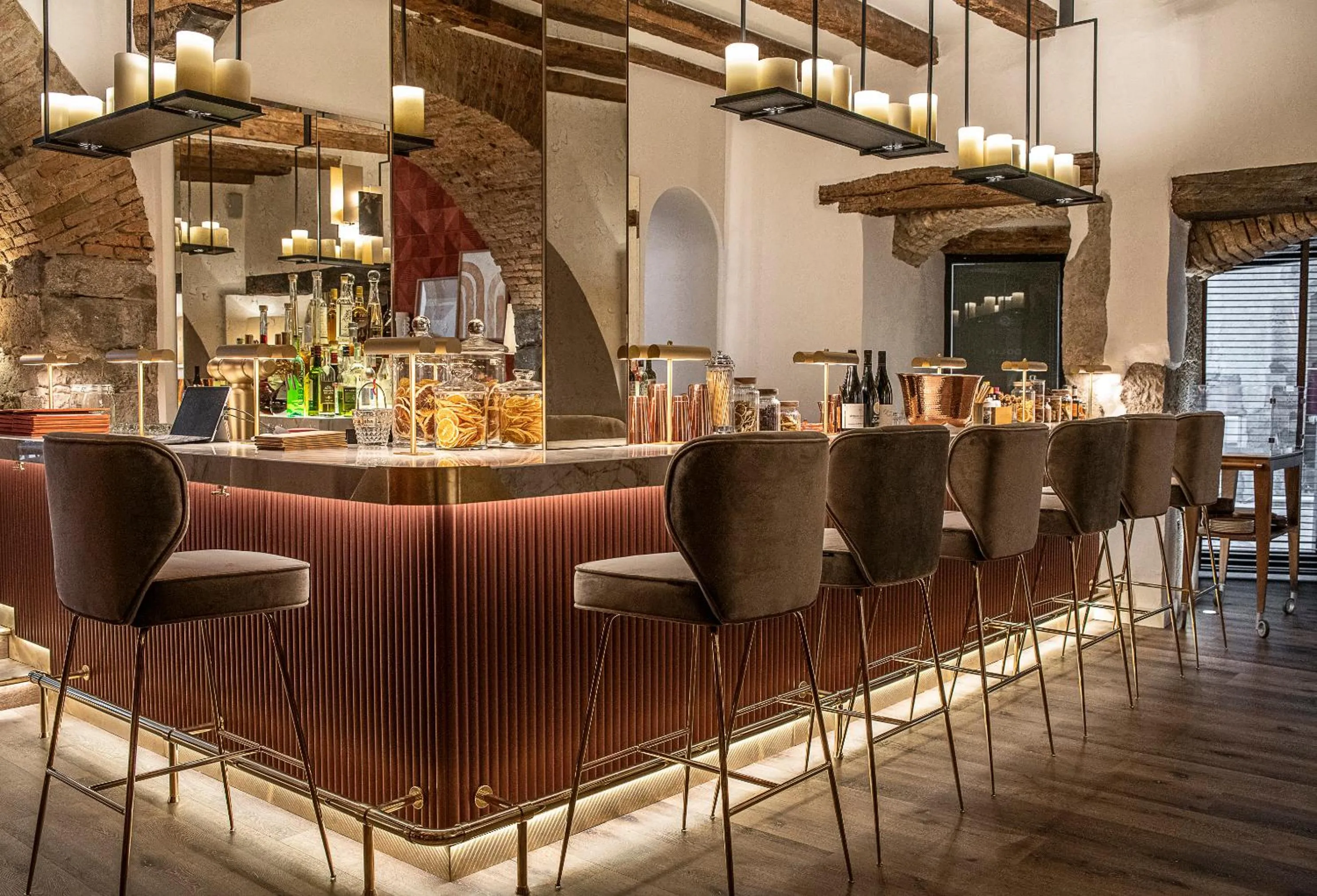 Restaurant/places to eat in Petit Hôtel Confidentiel