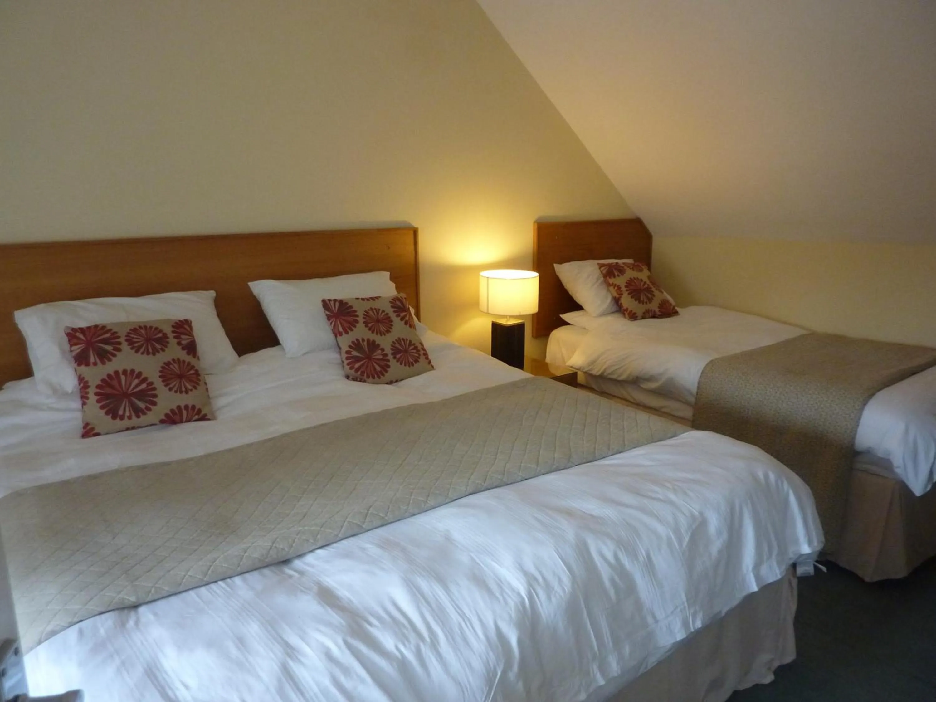 Bedroom, Bed in The Douglas Hotel