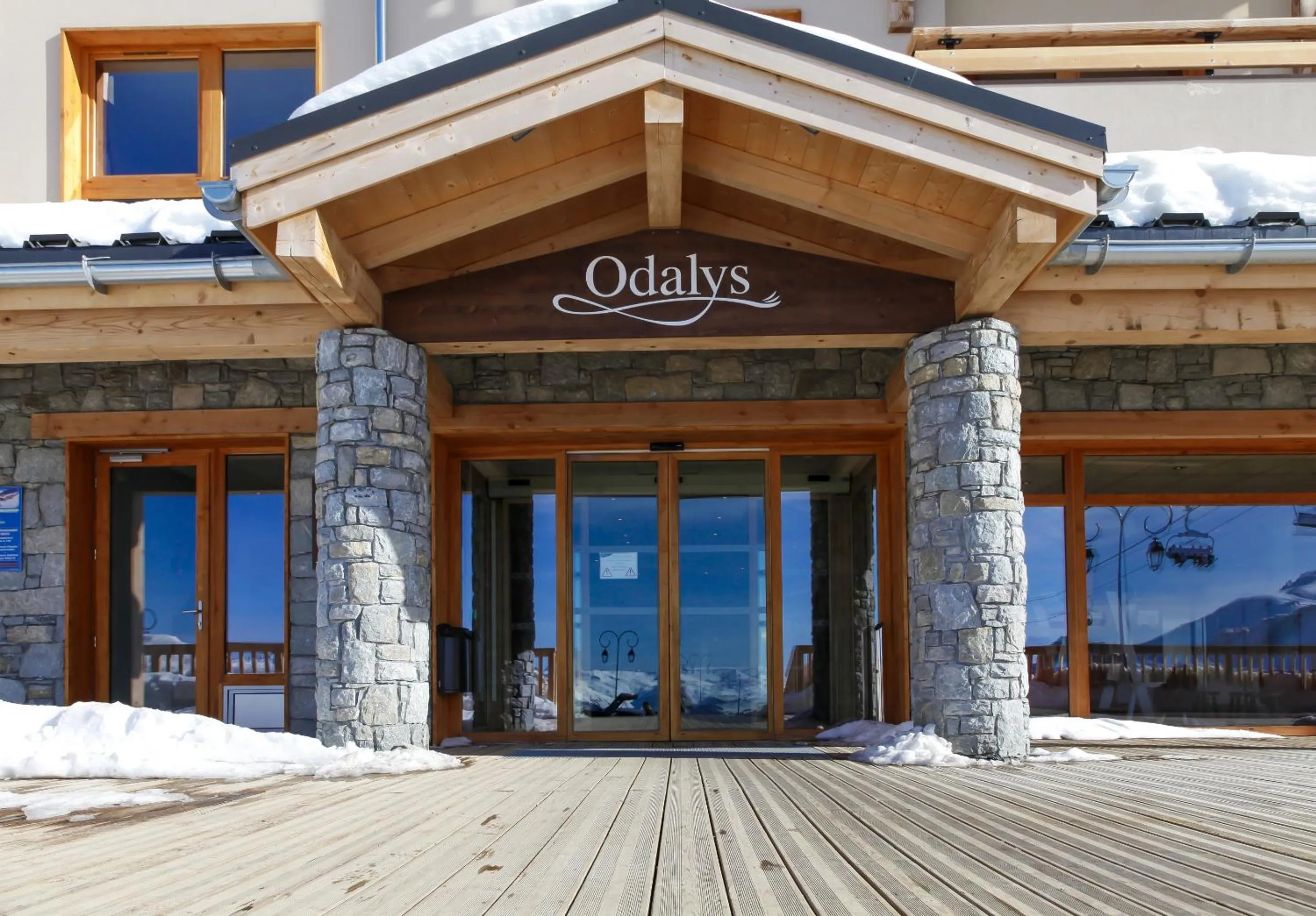Facade/entrance in Résidence Odalys Front de Neige