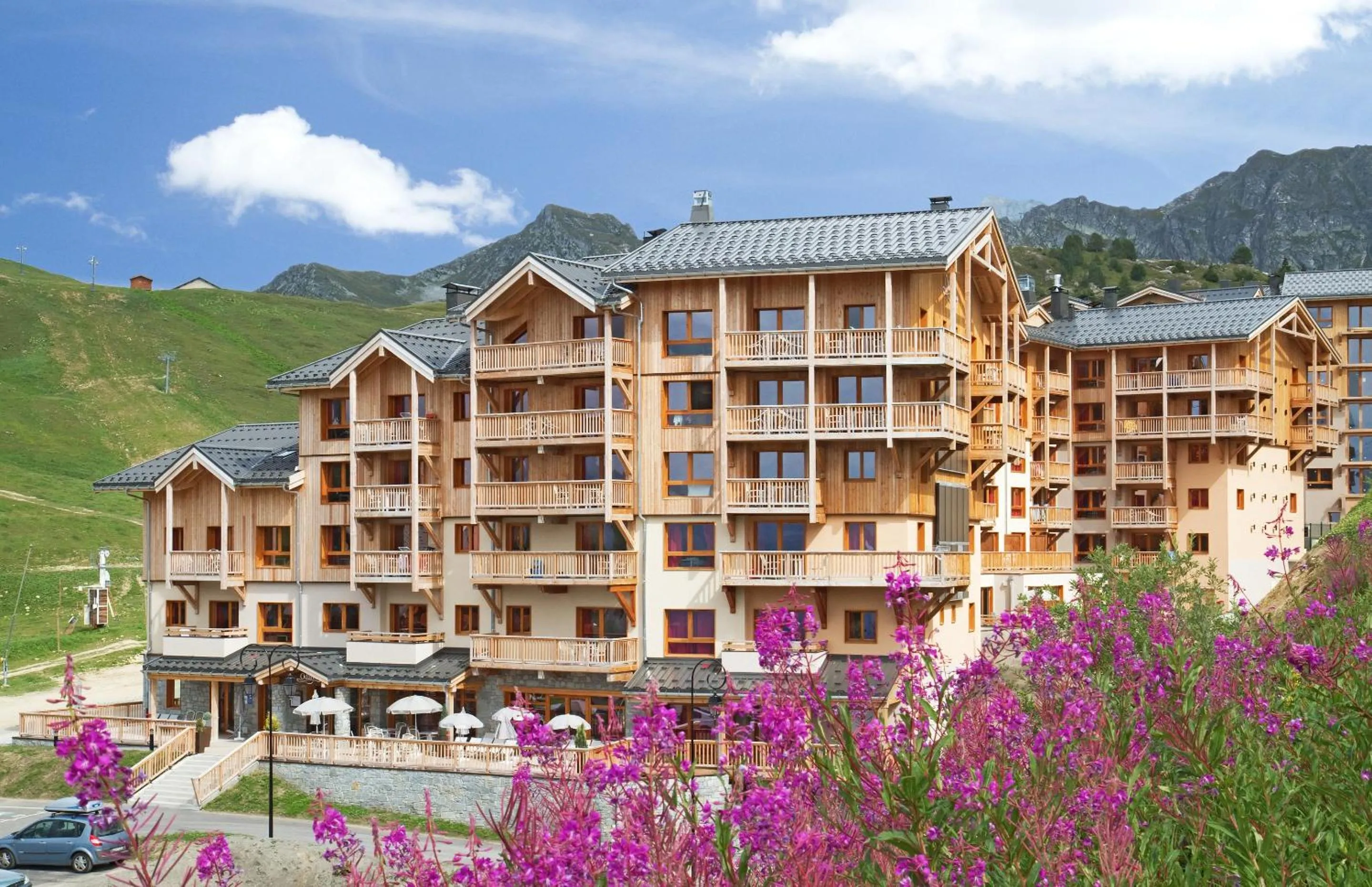 Facade/entrance in Résidence Odalys Front de Neige