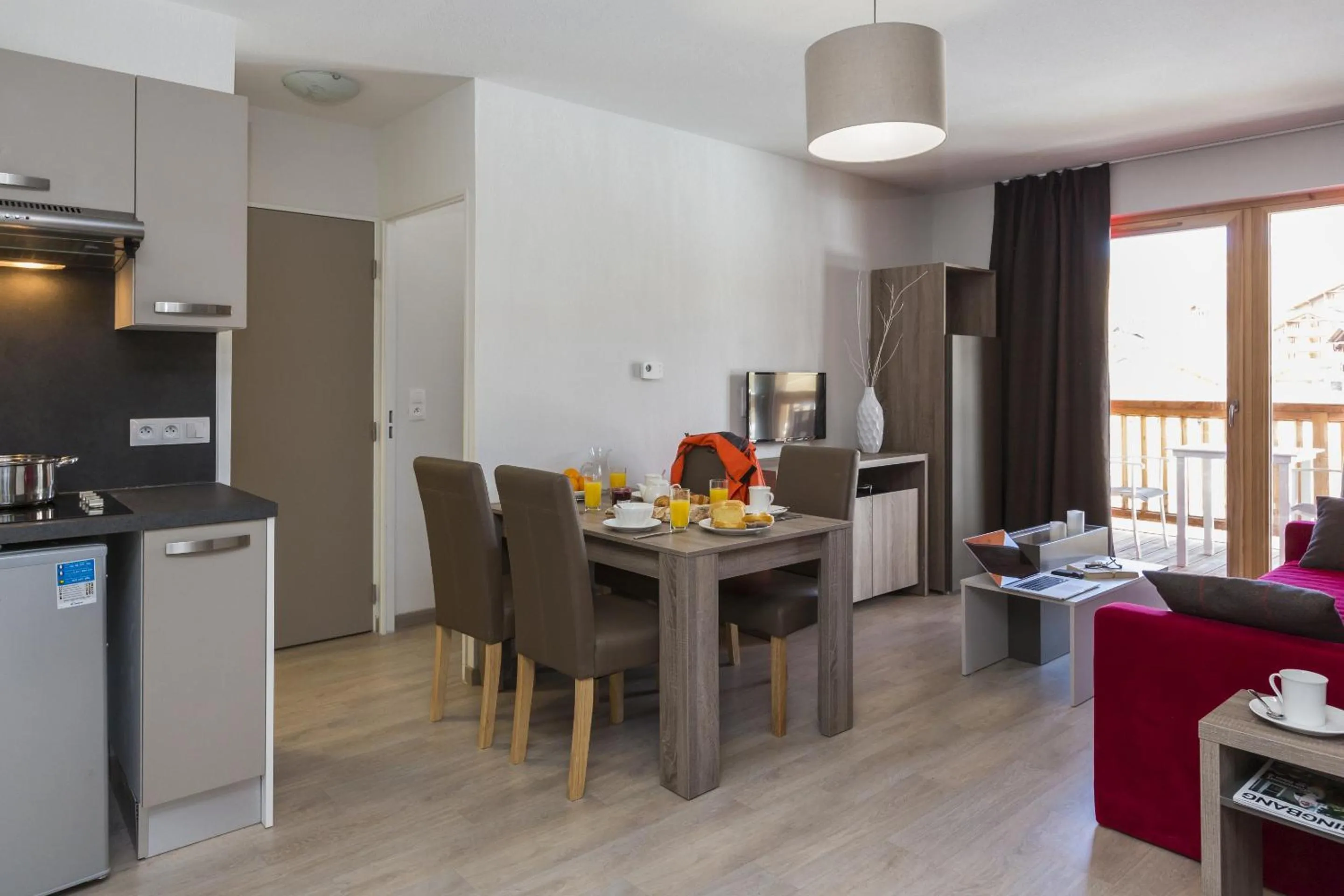 Kitchen or kitchenette in Résidence Odalys Front de Neige