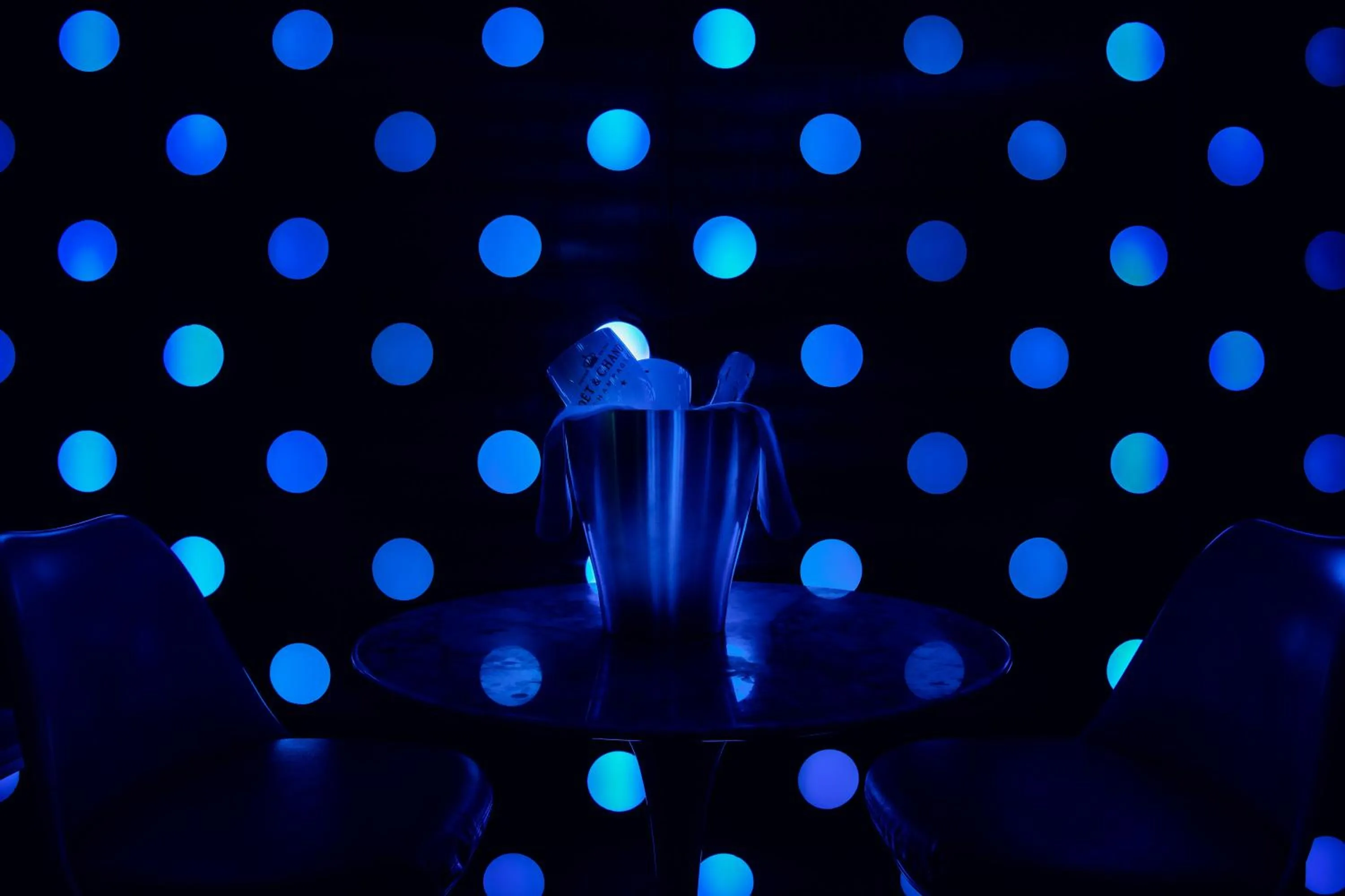 Decorative detail in Motel Hotel Piranha