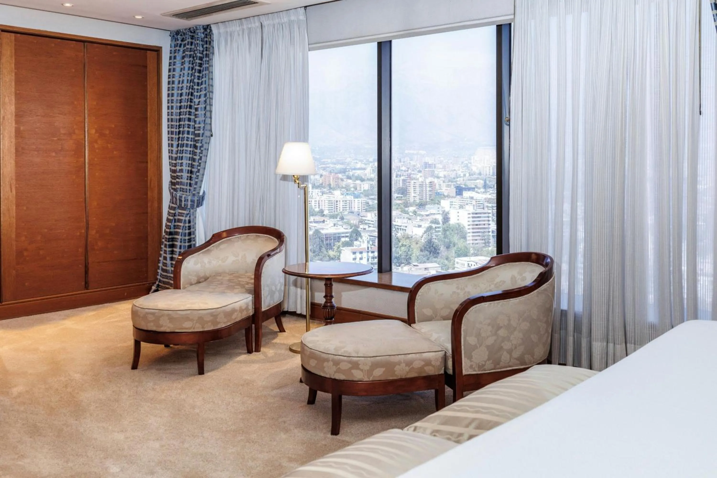 Bedroom, Bed in Hotel Plaza Santiago