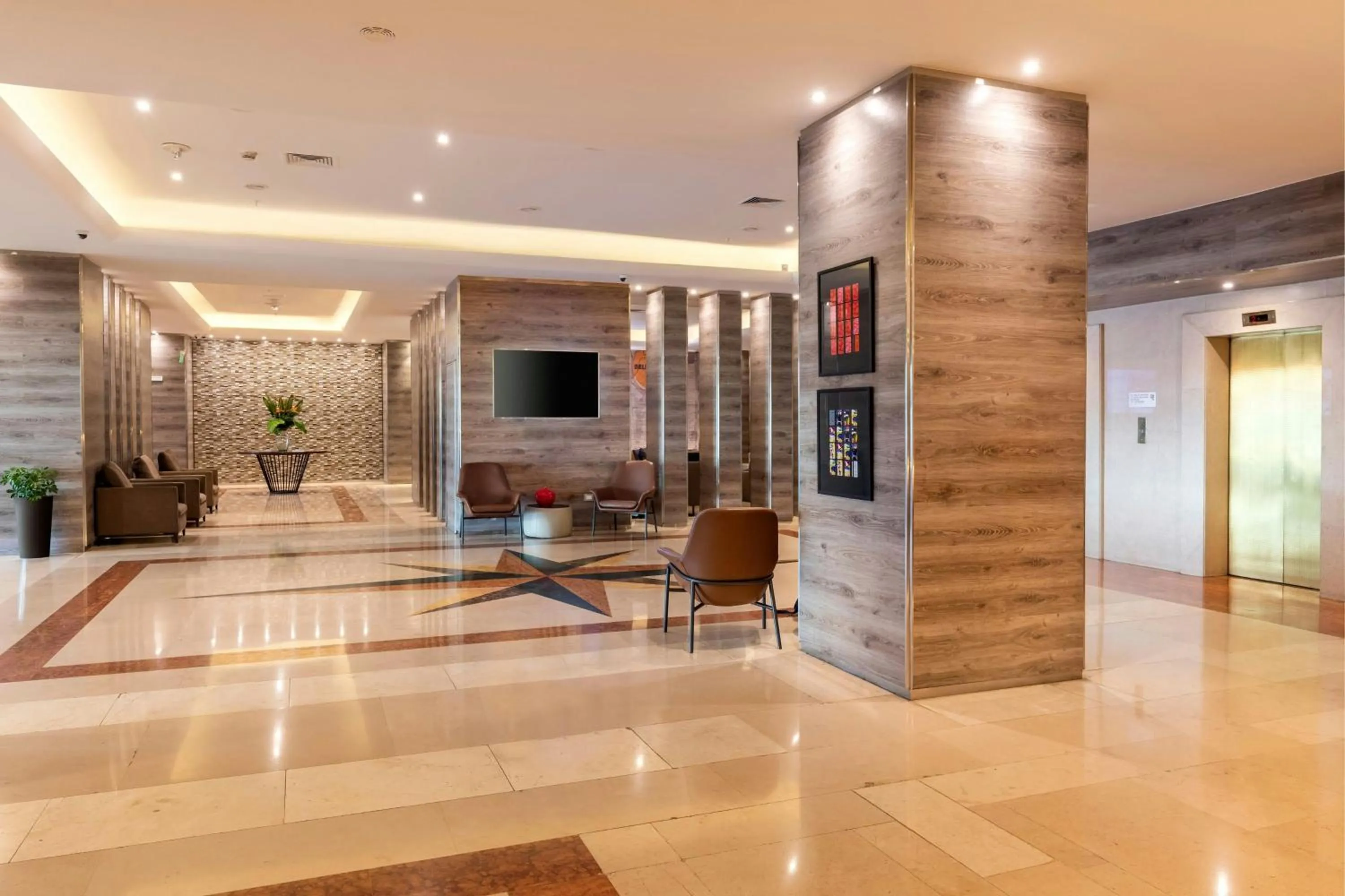 Lobby or reception in Hotel Plaza Santiago