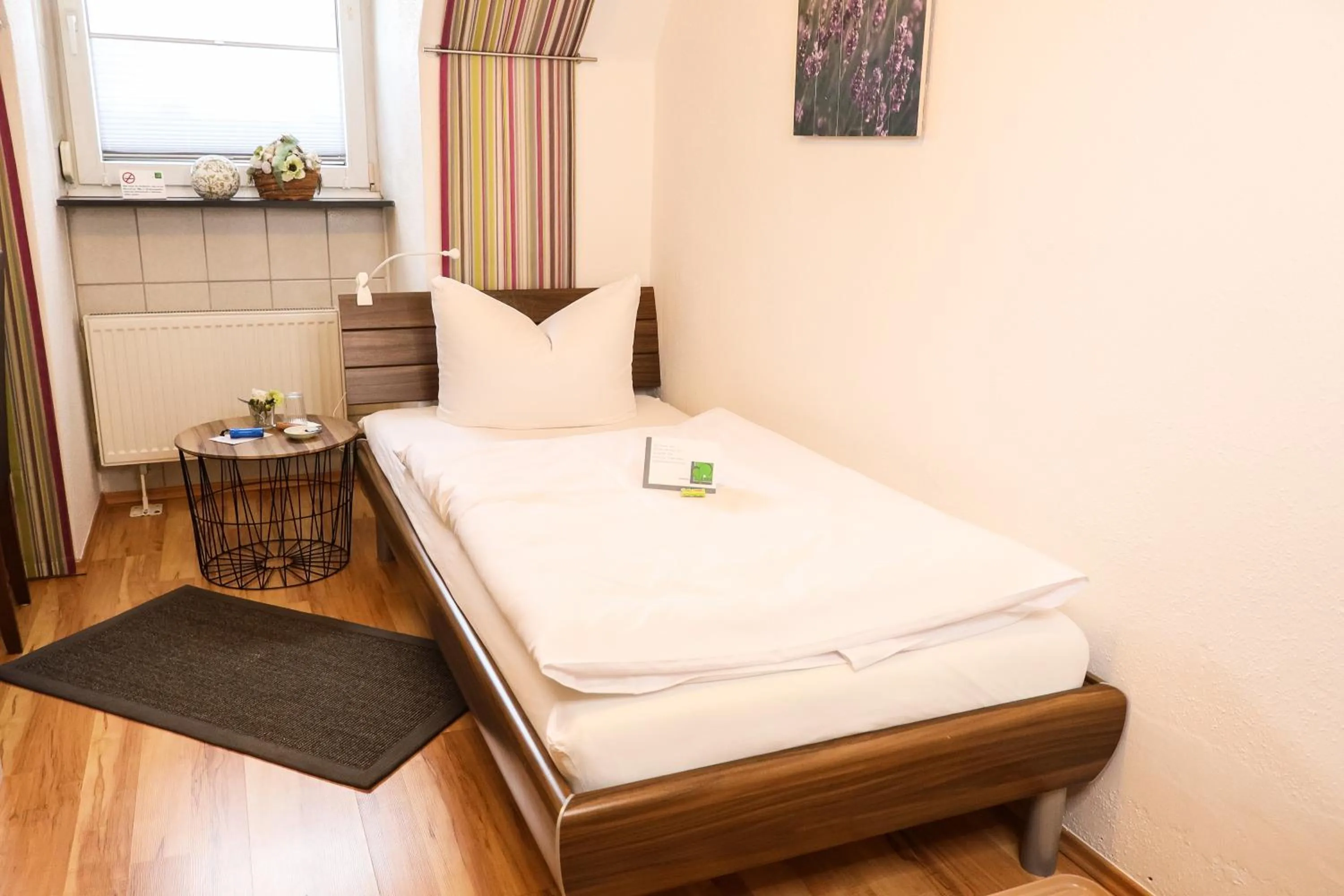 Bed in Gästehaus zur Linde