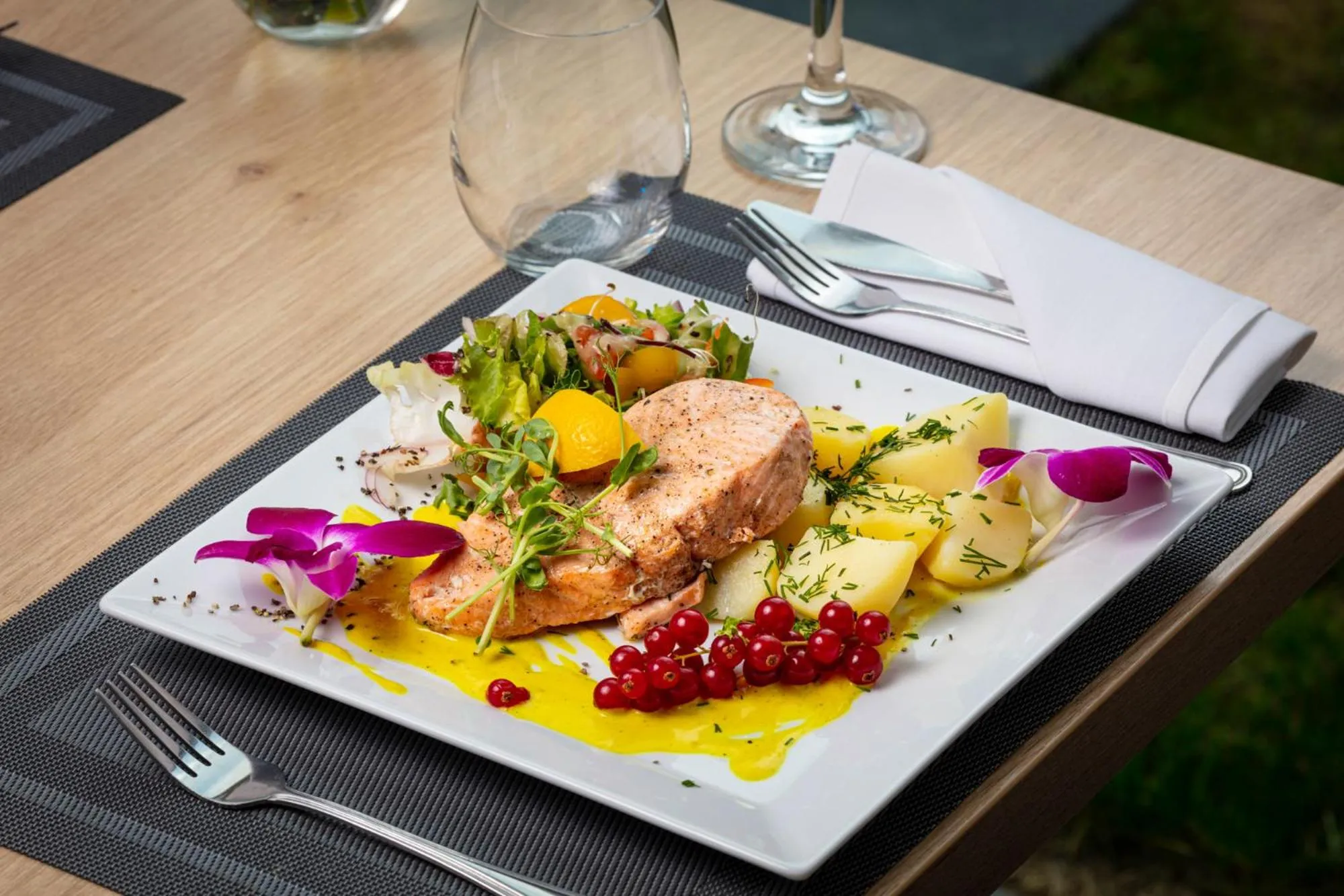 Restaurant/places to eat in Perła Leśna Nadarzyn