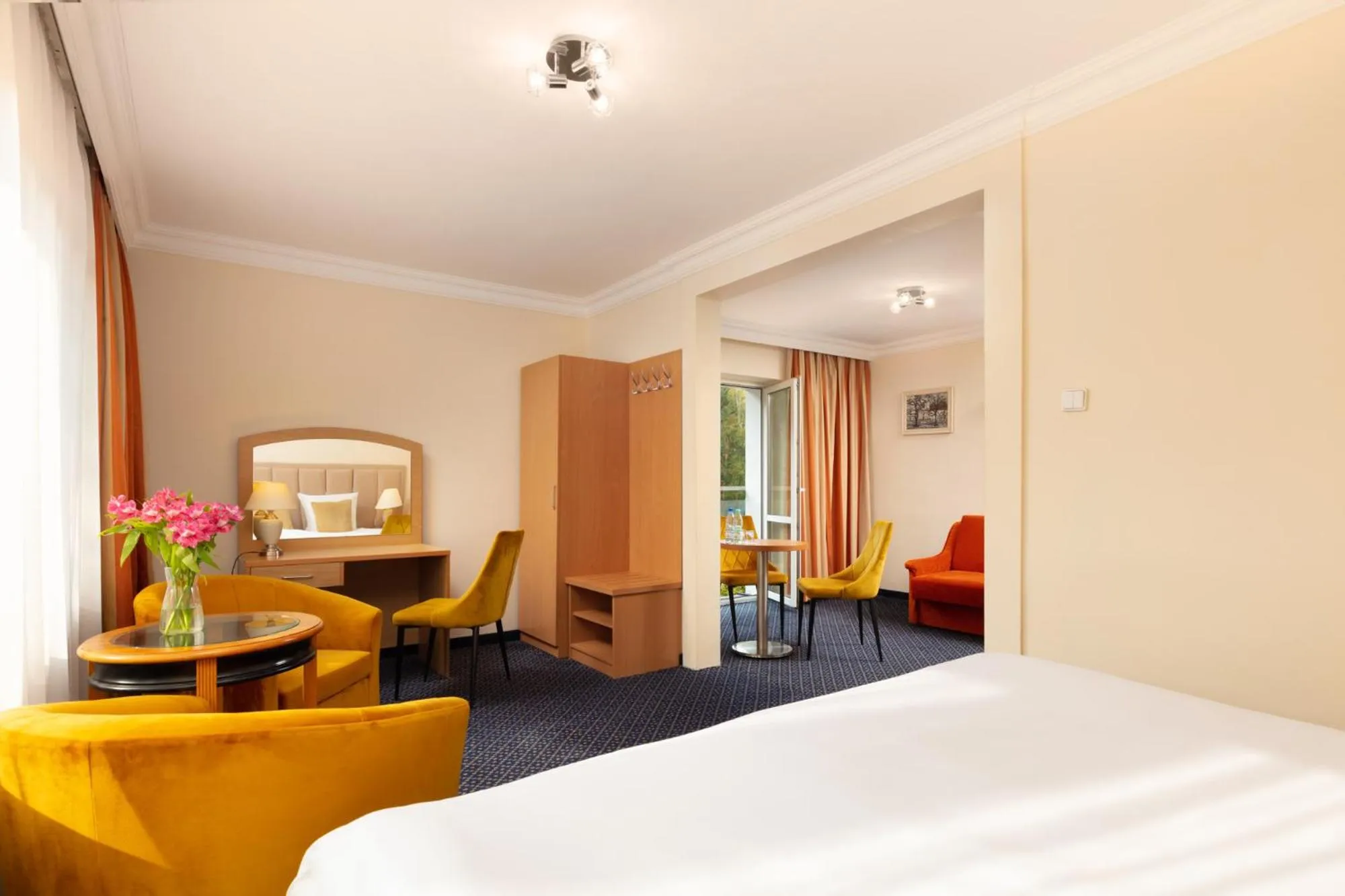 Bed in Perła Leśna Nadarzyn