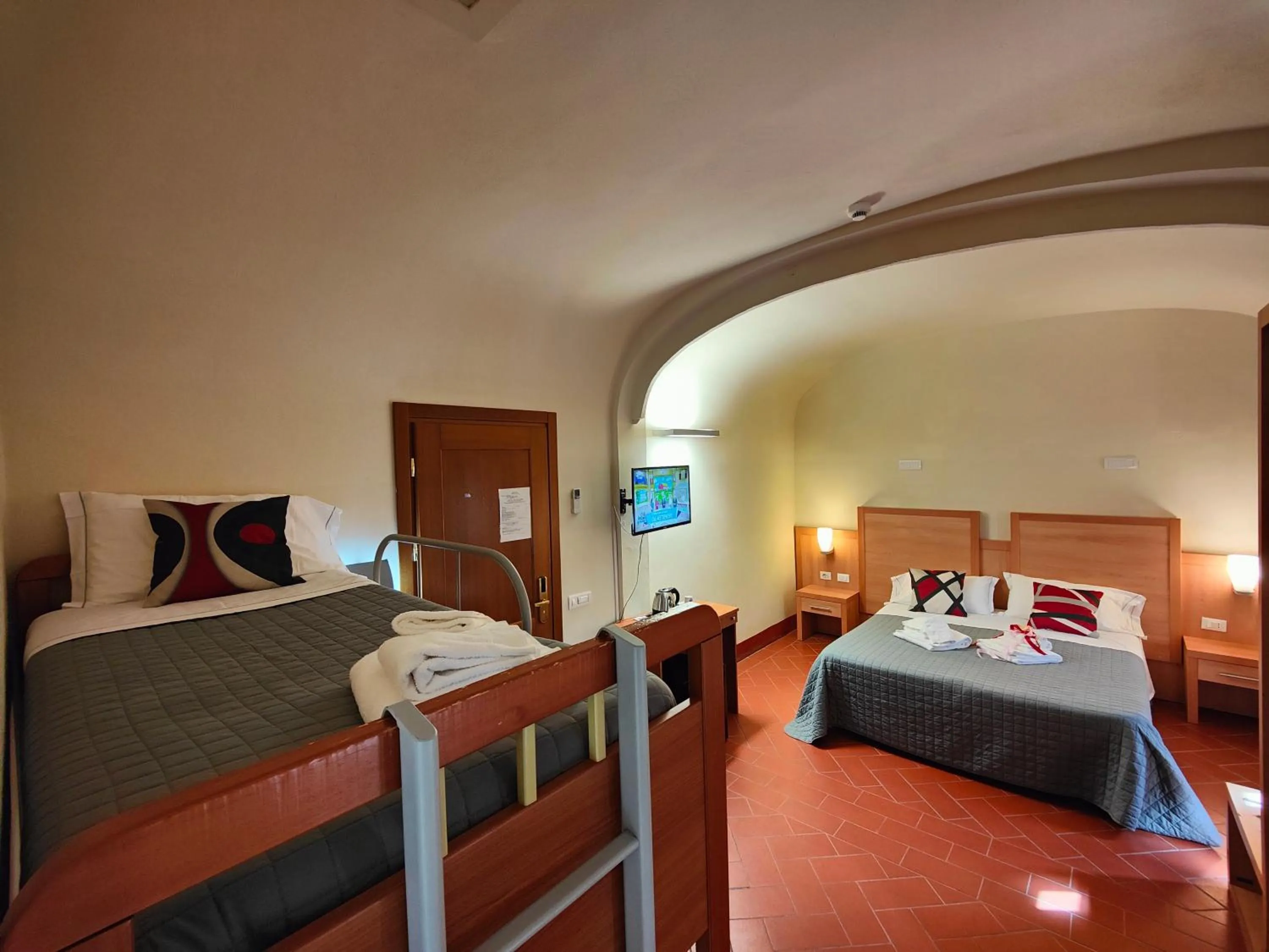 Photo of the whole room, Bed in Chiostro Delle Monache Hostel Volterra