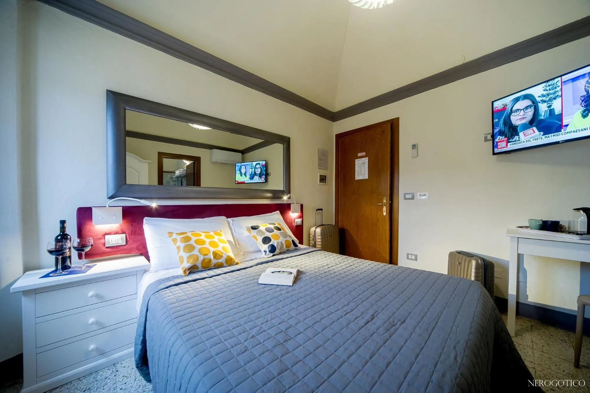 Photo of the whole room, Bed in Chiostro Delle Monache Hostel Volterra