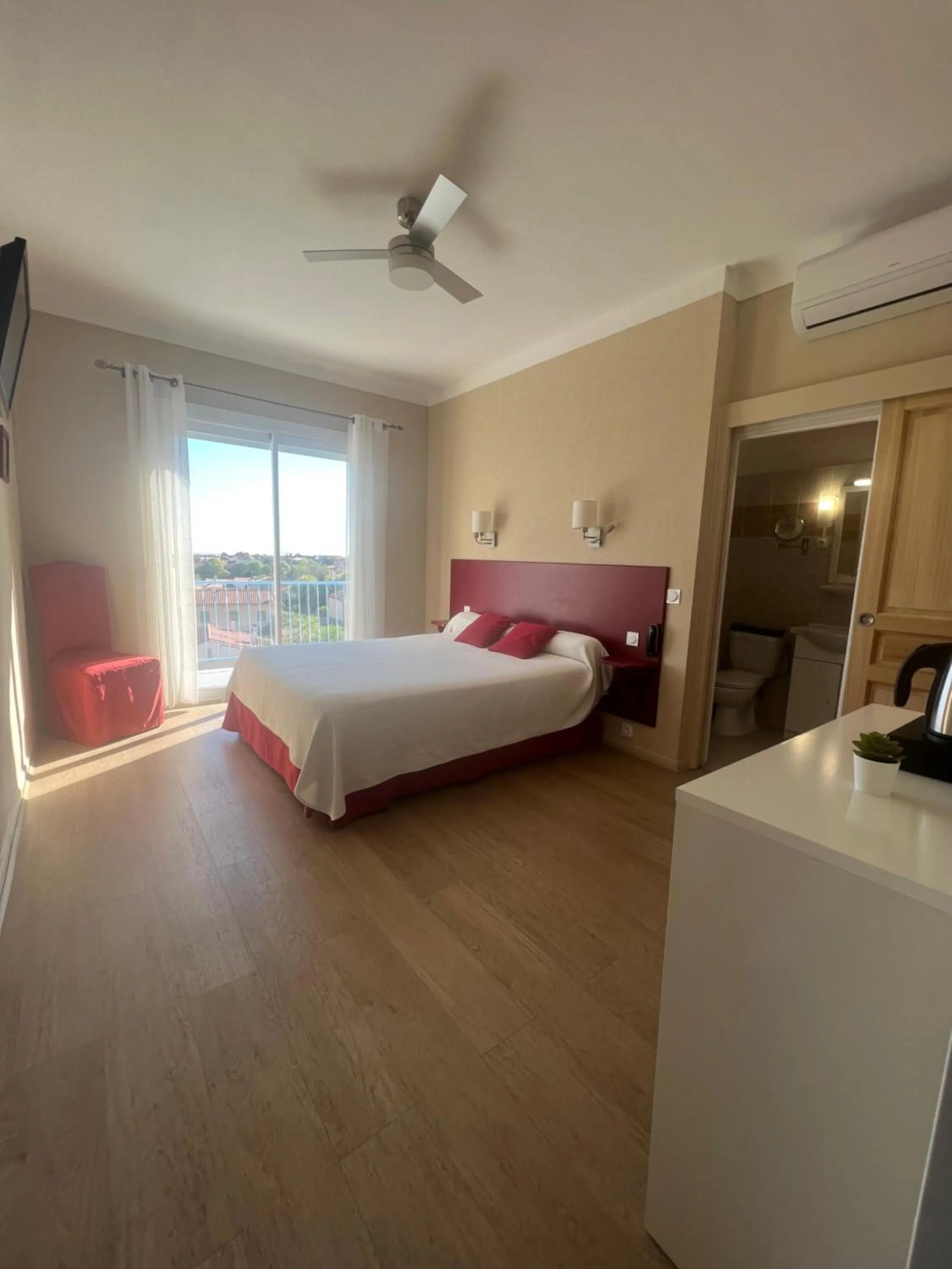 Bed in Saint Jacques