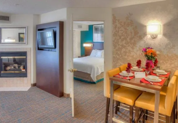 Dining area, Bed in Residence Inn by Marriott McAllen