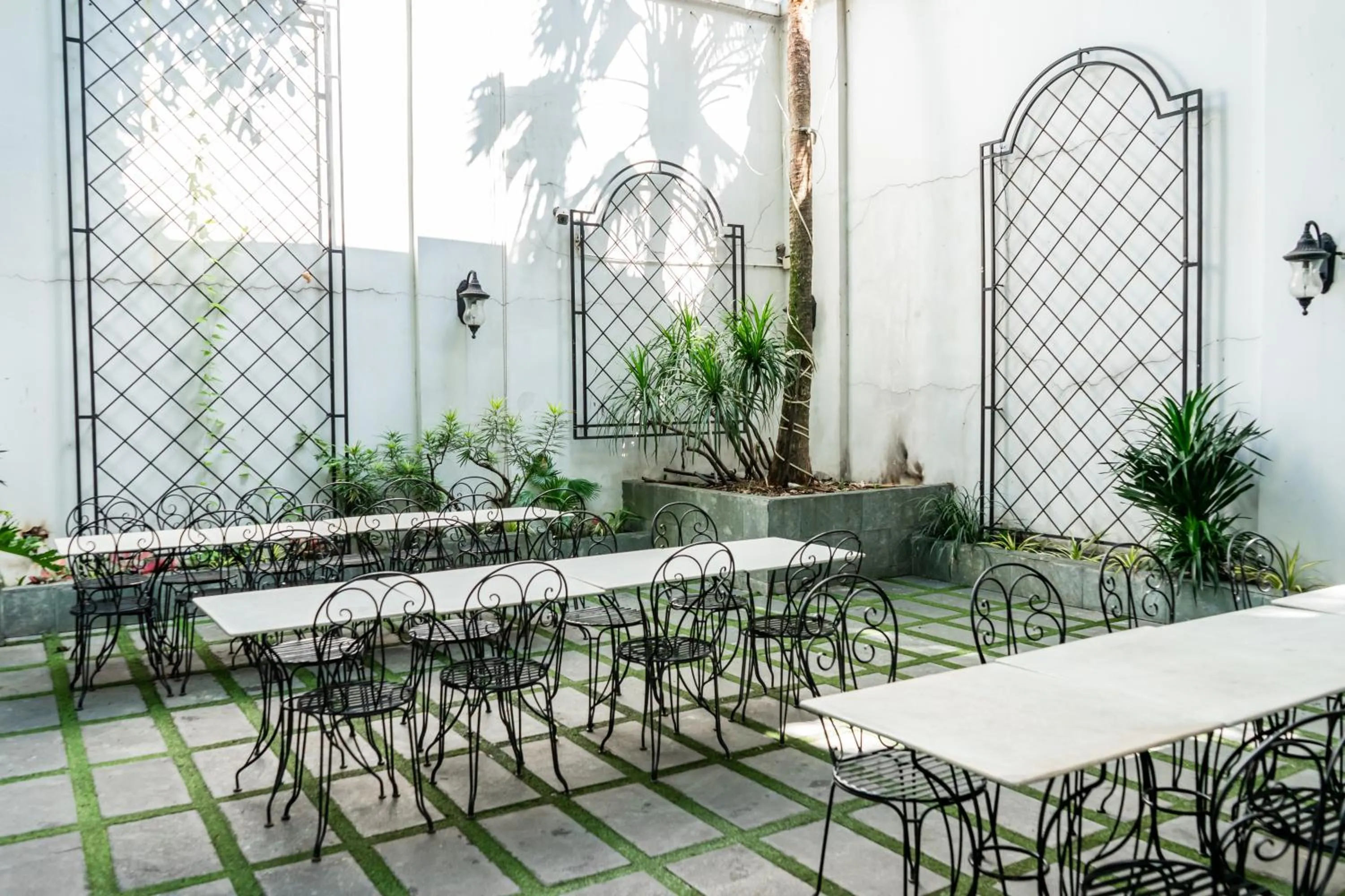 Garden in Ciao SaiGon Hotel & Spa