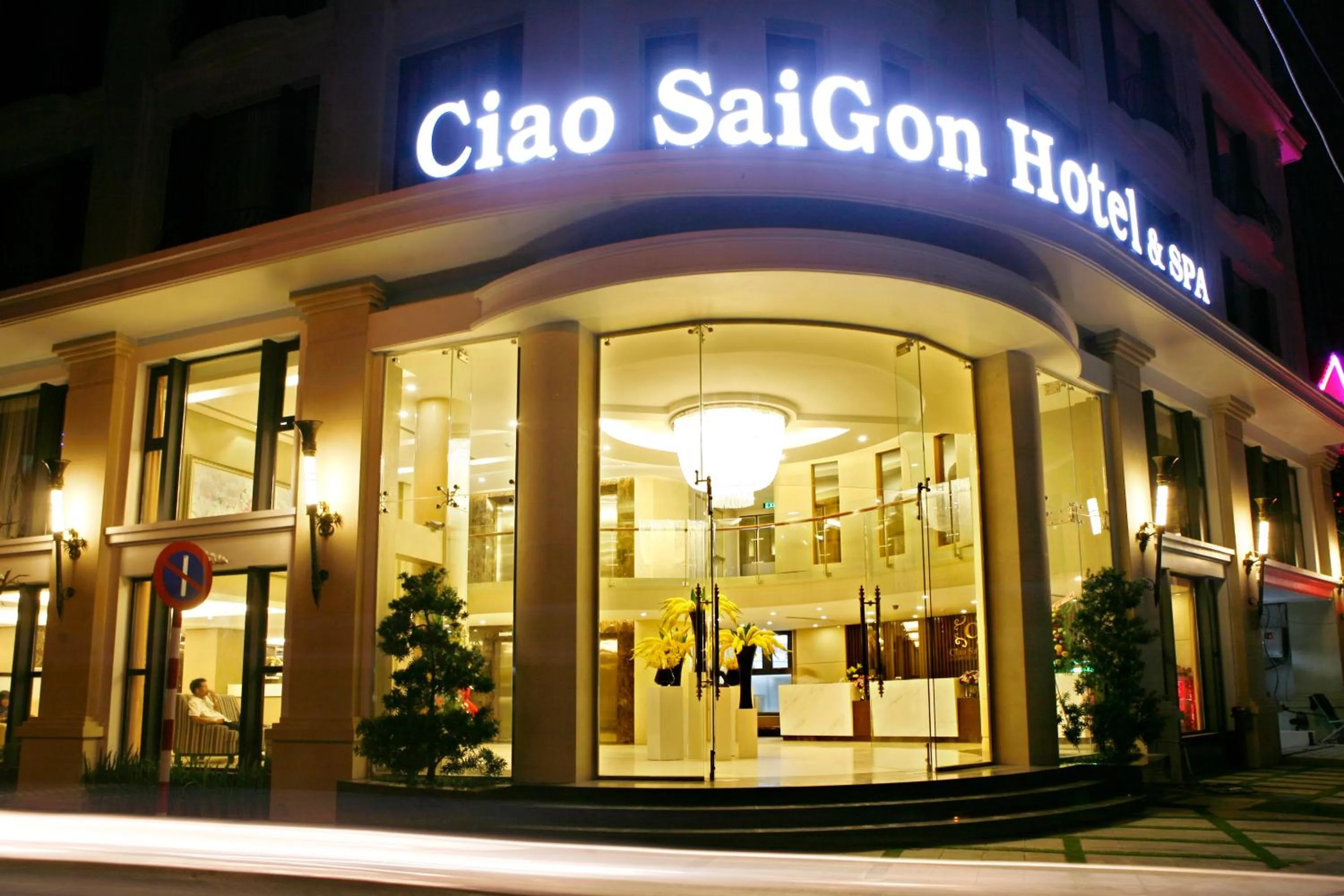 Property building in Ciao SaiGon Hotel & Spa
