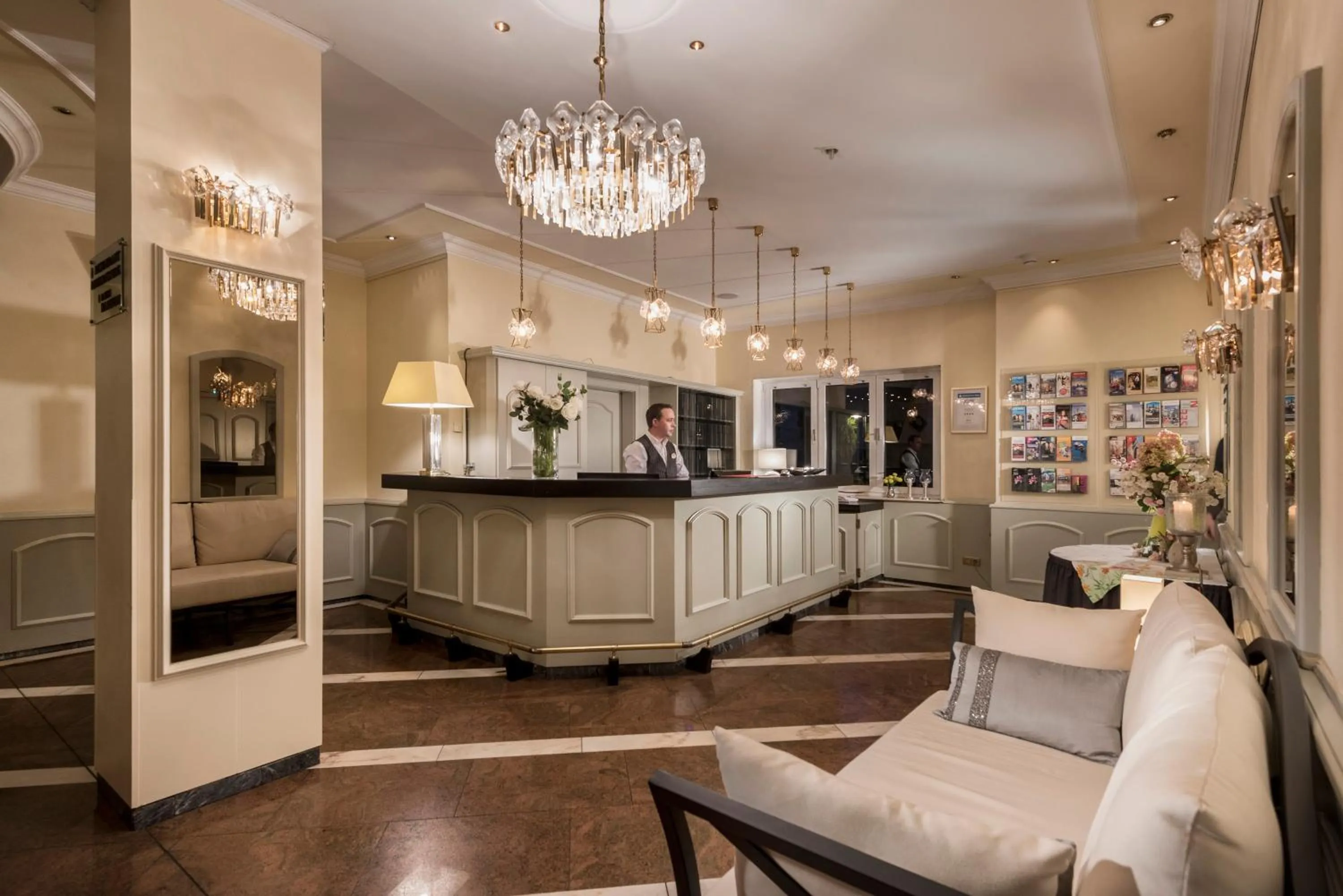 Lobby or reception in Hotel Harheimer Hof