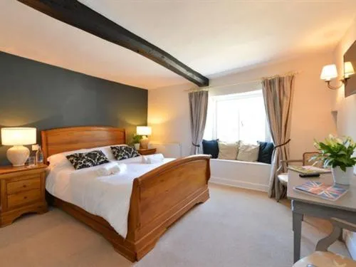 King Room with Garden View - single occupancy in The Bathurst Arms