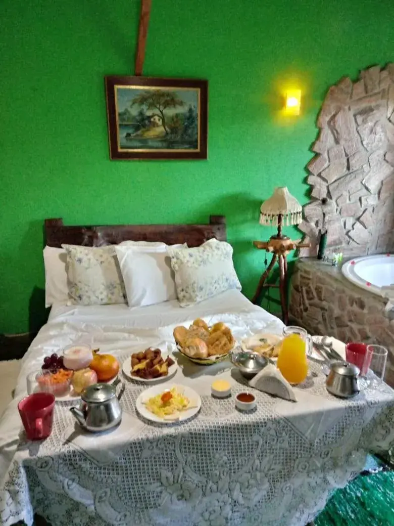 Deluxe Double Room with Bath in Pousada Bella Vista Deluxe Double Room with Bath in Pousada Bella Vista