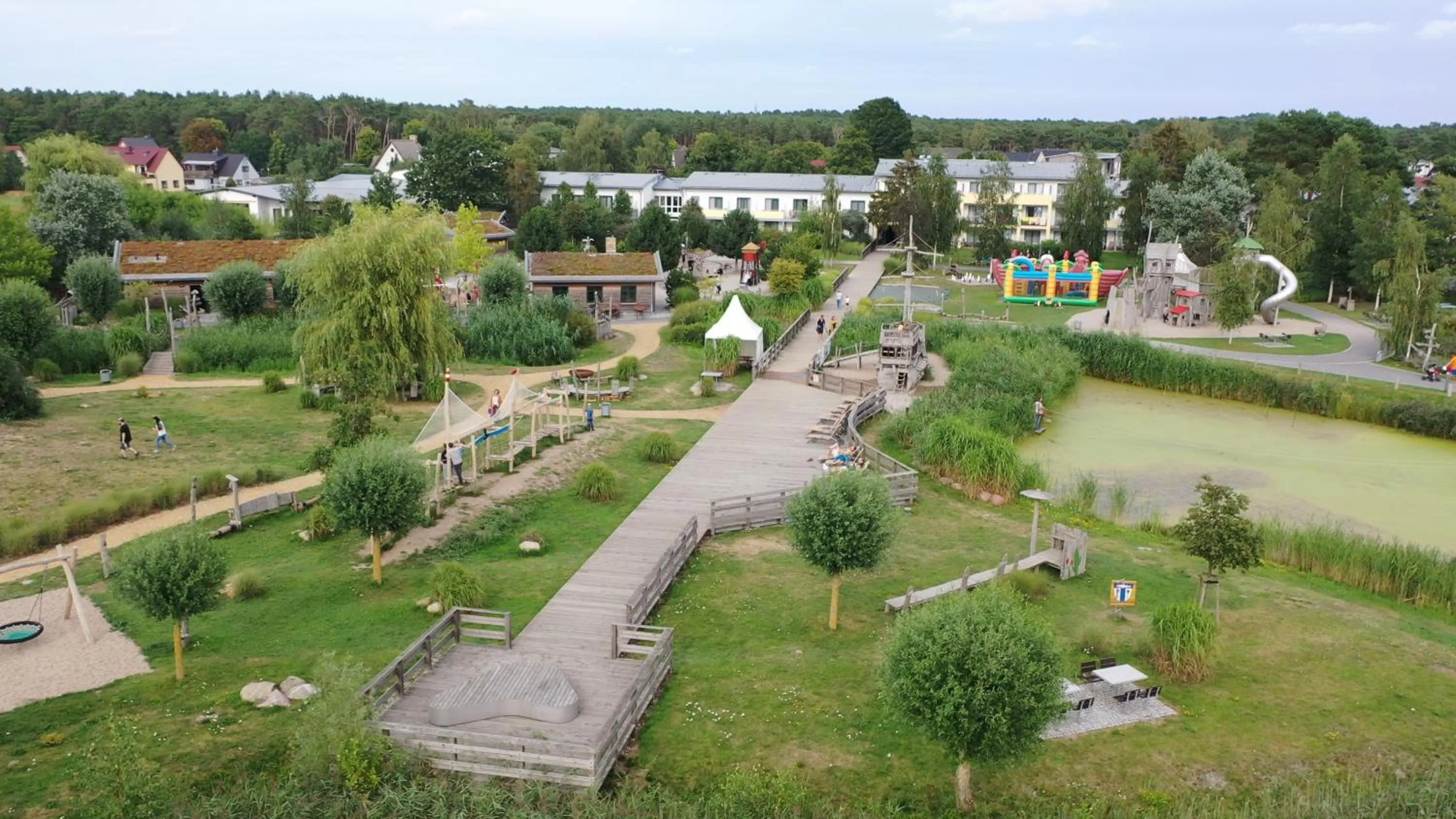 Children play ground in Familien Wellness Hotel Seeklause mit großem Abenteuerspielplatz "Piraten-Insel-Usedom" Kinder immer All-Inklusive & Getränke ganztags inklusive